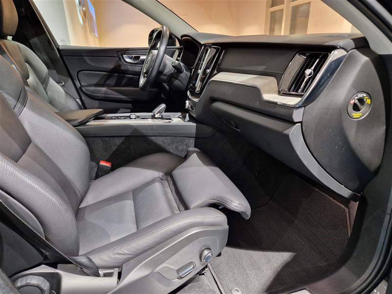 Volvo XC60 B4 AWD D-MHEV INSCRIPTION EDITION AUT