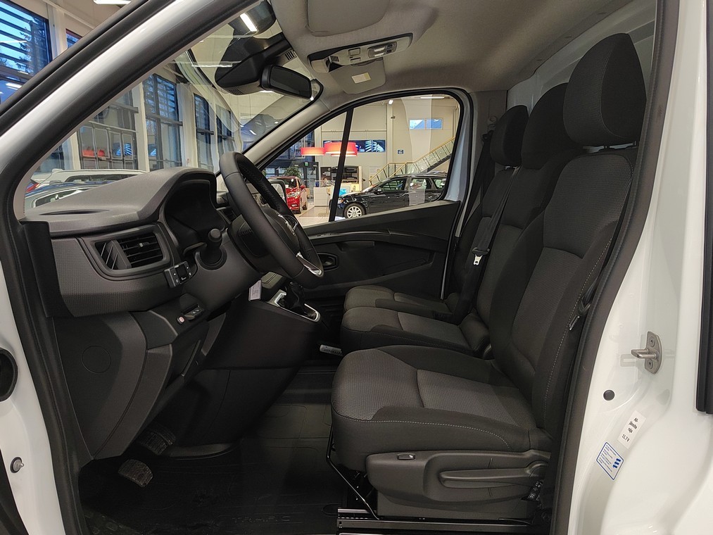 Renault TRAFIC BLUE DCI 130 L2H1 6.7M3.