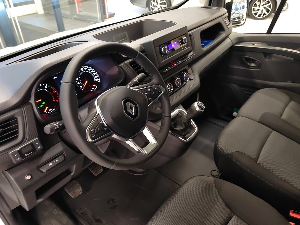Renault TRAFIC BLUE DCI 130 L2H1 6.7M3.