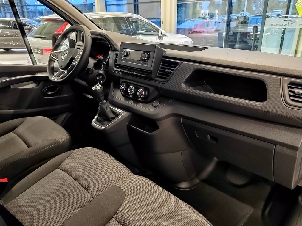 Renault TRAFIC BLUE DCI 130 L2H1 6.7M3.