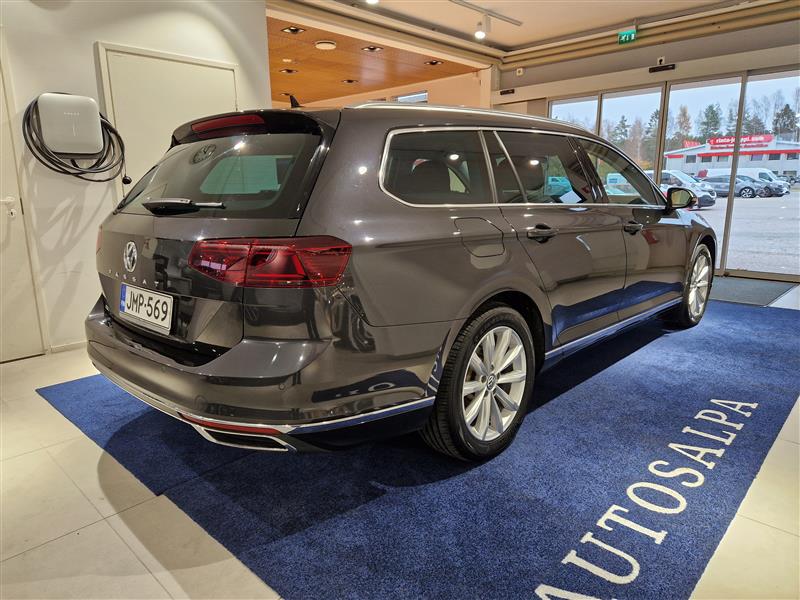 Volkswagen Passat 2020, bild 4/25