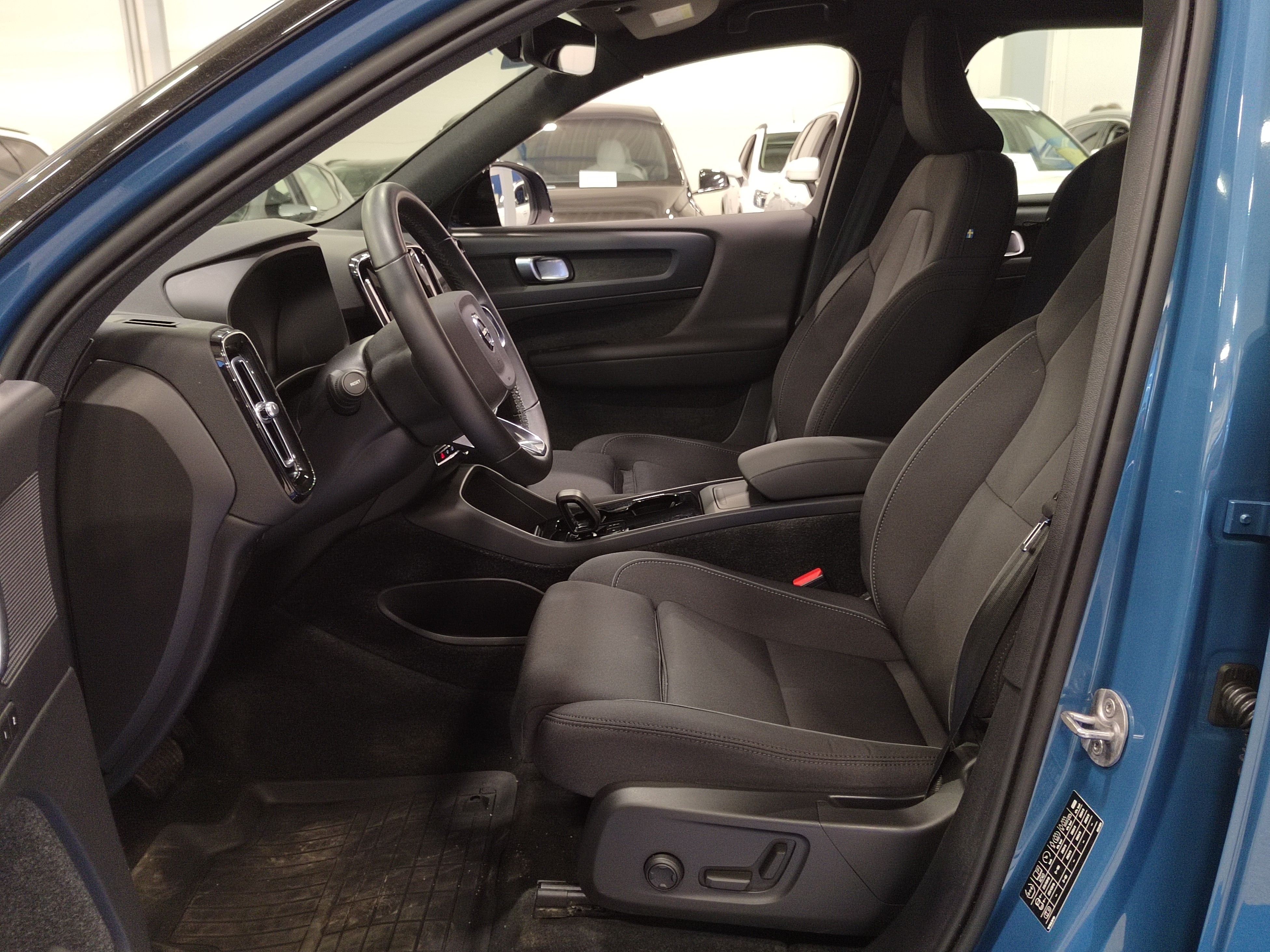 Volvo XC40 RECHARGE TWIN PLUS TAKUU 24KK/40TKM