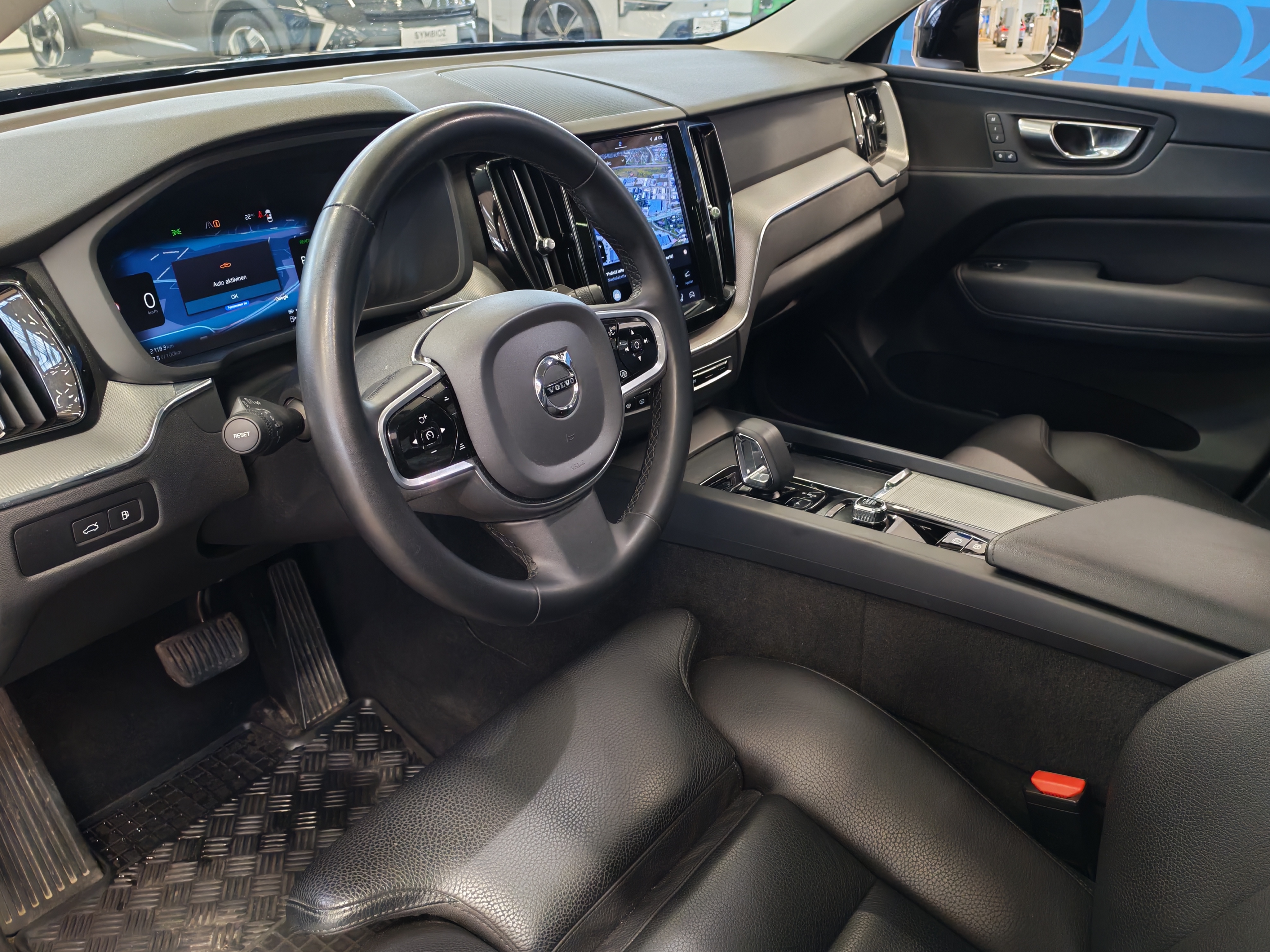 Volvo XC60 2023, kuva 4/10