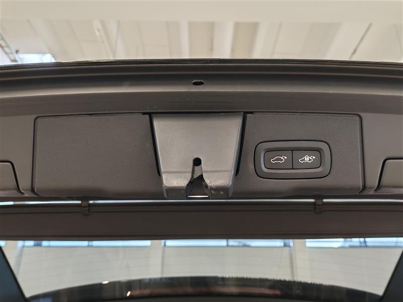 Volvo XC60 T6 AWD Long Range Plus Bright 2023, photo 5/23
