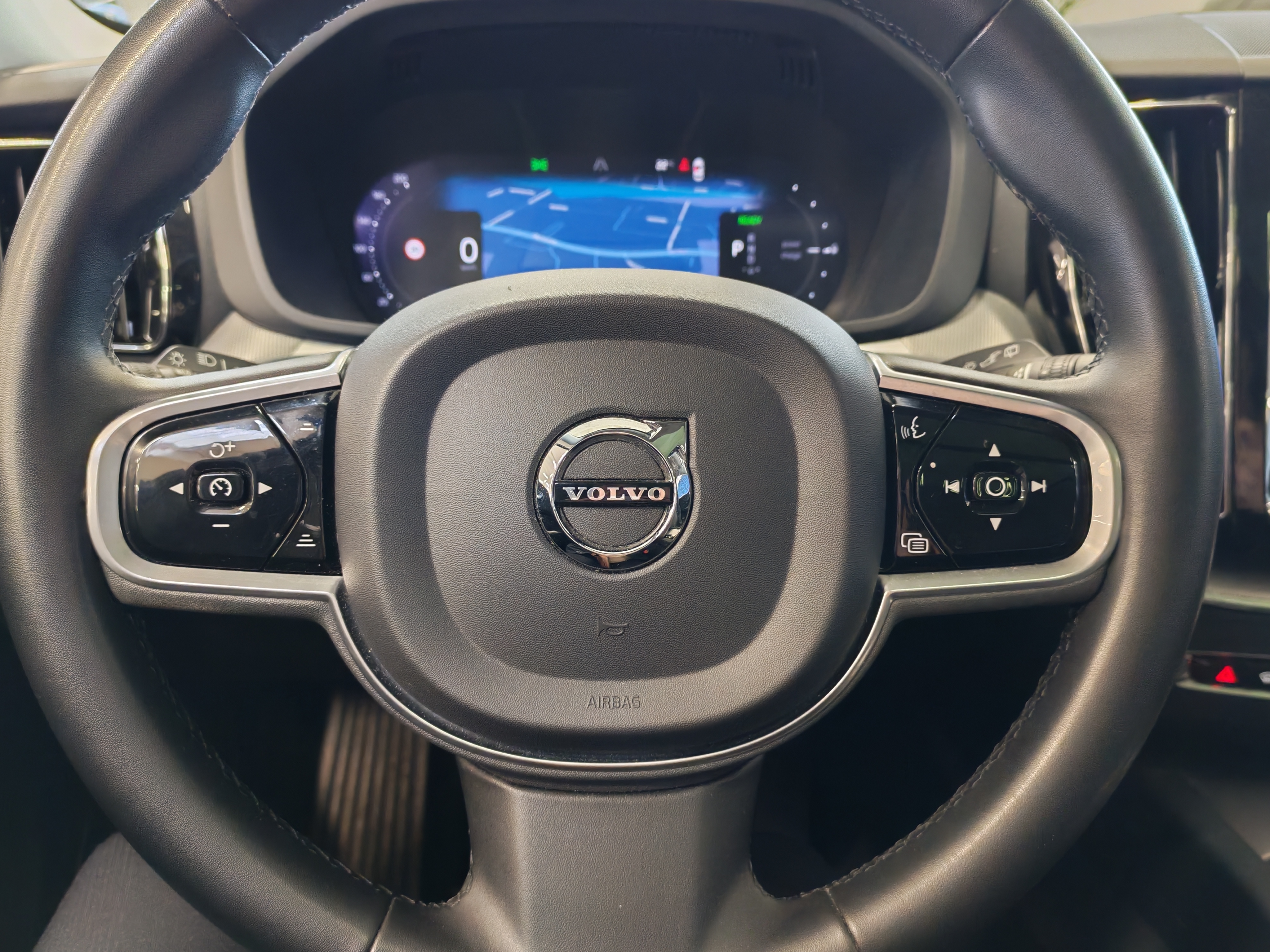 Volvo XC60 2023, kuva 6/10