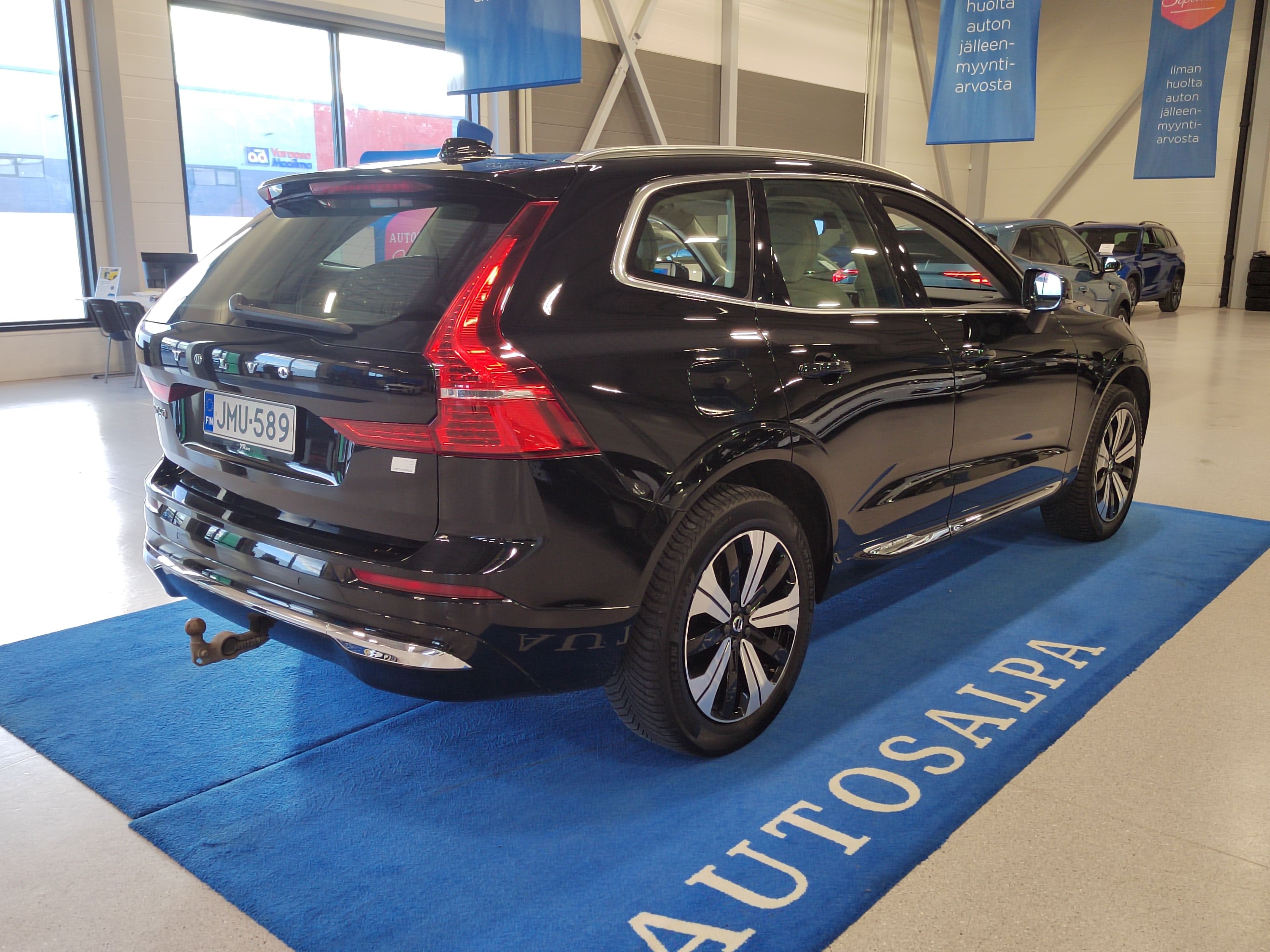 Volvo XC60 T8 AWD LONG RANGE PLUS BRIGHT TAKUU 24KK/40TKM