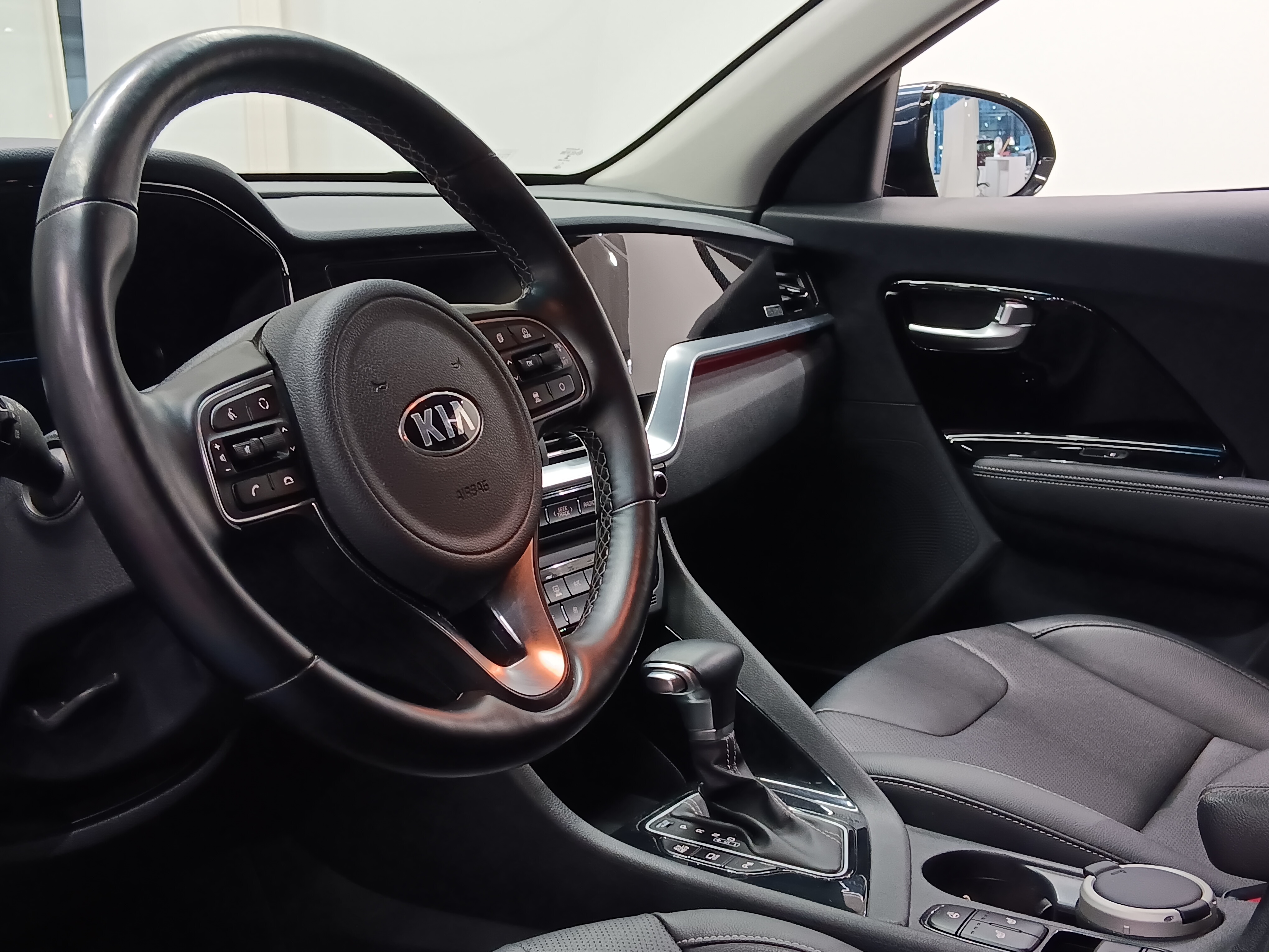 Kia NIRO PLUG-IN 1,6 GDI BUSINESS PREMIUM DCT.