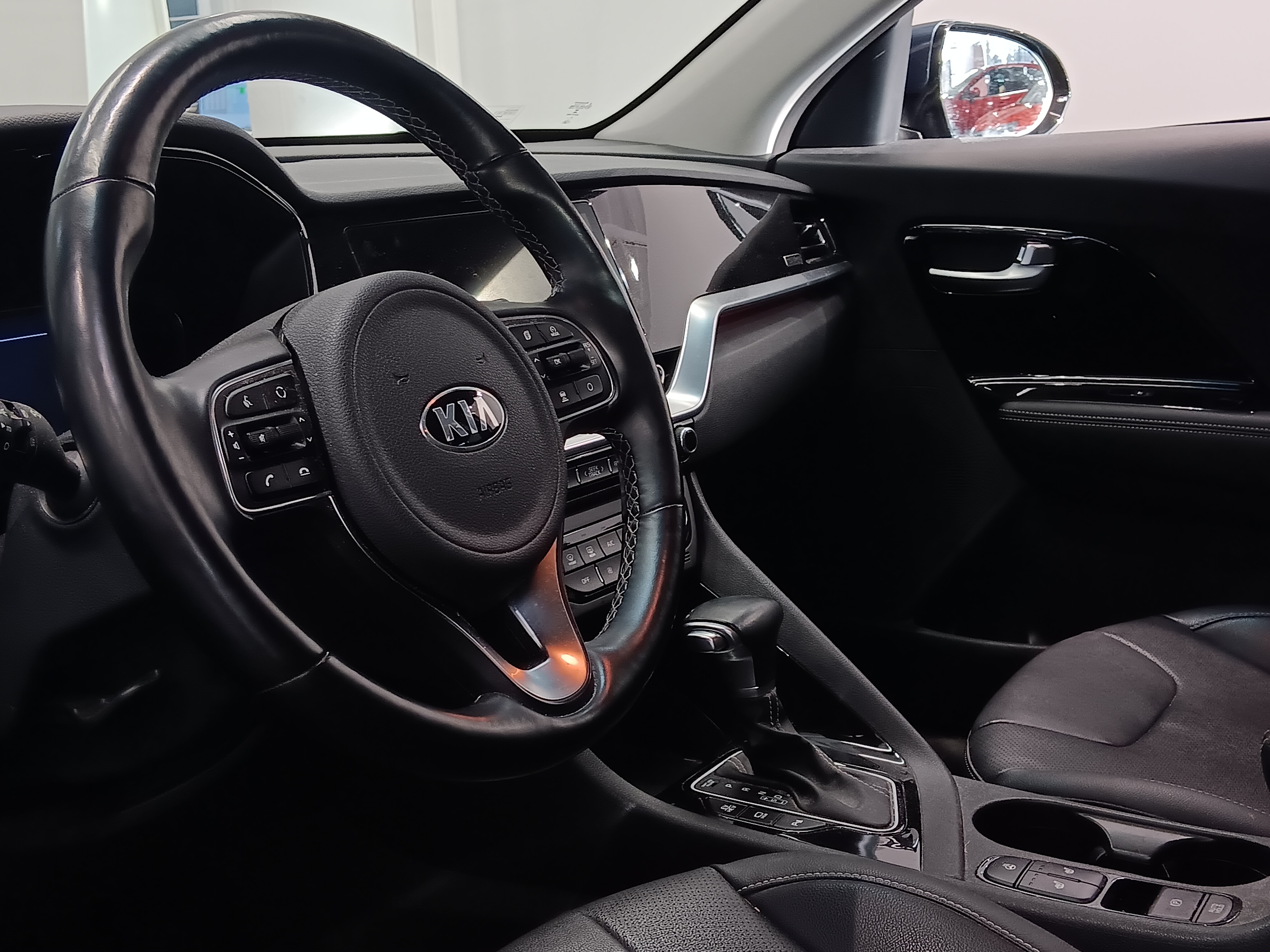 Kia NIRO NIRO FARMARI (AC) 5OV 1580CM3 A