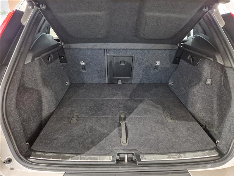 Volvo XC40 B4 AWD MHEV PLUS BRIGHT AUT TAKUU 24KK/40TKM
