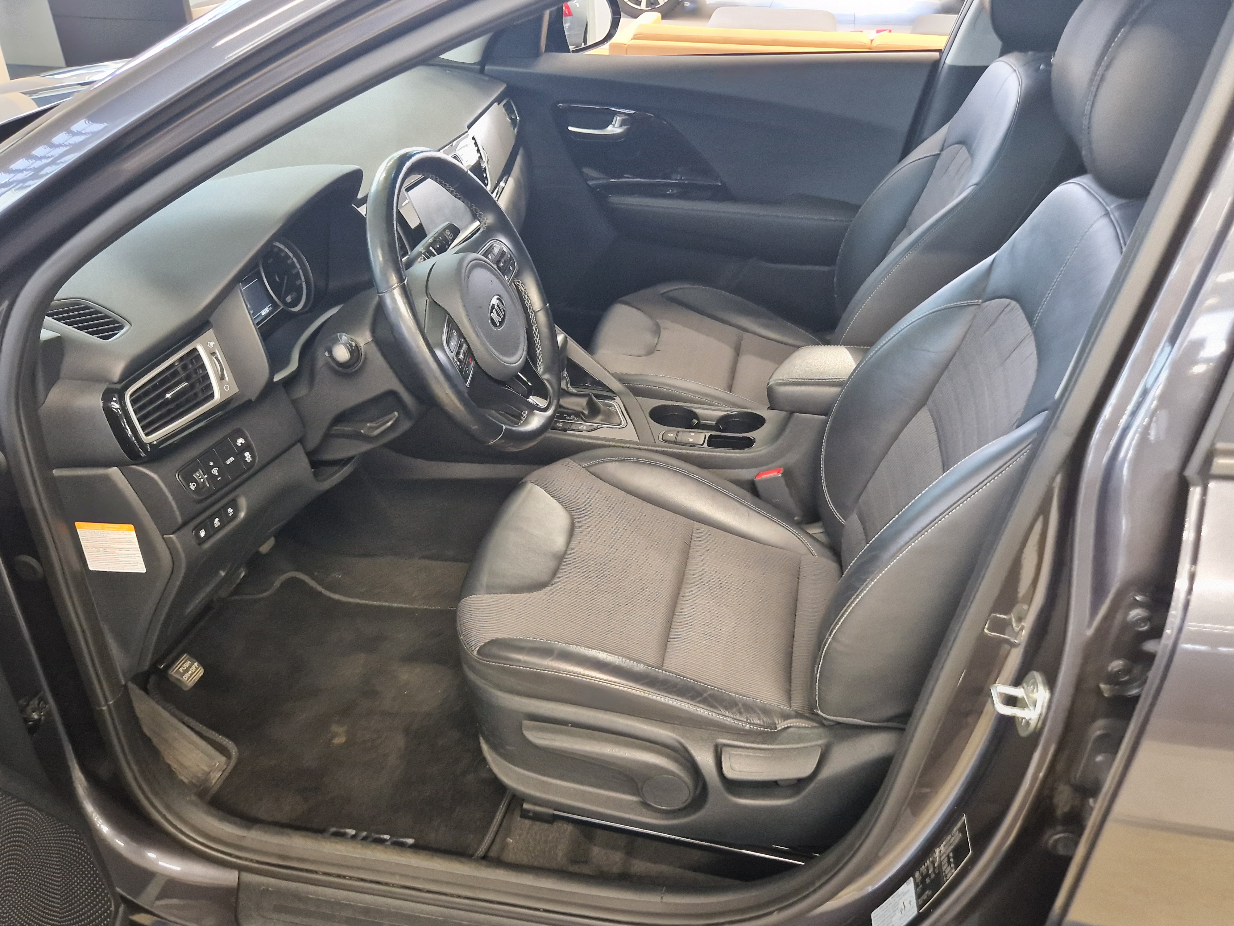 Kia NIRO PLUG-IN 1,6 GDI EX DCT