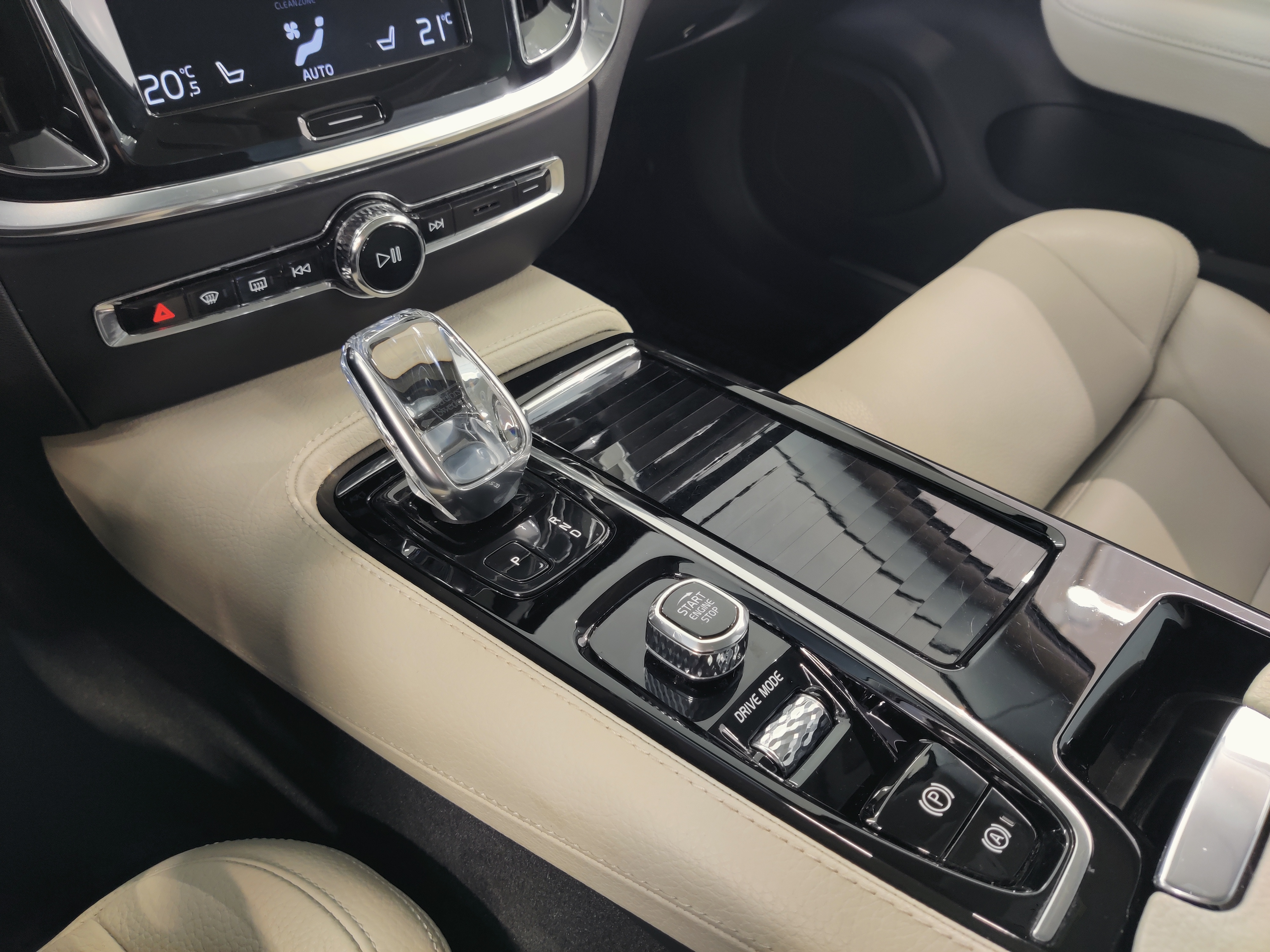 Volvo V60 T6 TWE AWD INSCRIPTION TAKUU 24KK/40TKM