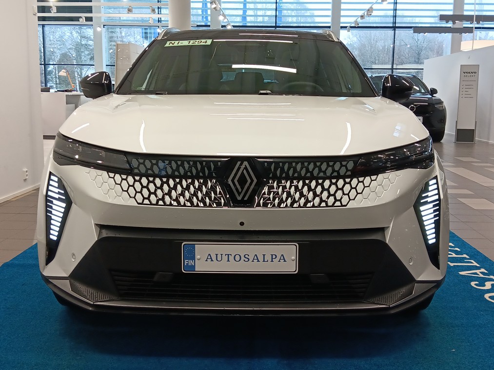 Renault SCENIC E-TECH ELECTRIC 220HV LONG RANGE ICONIC.