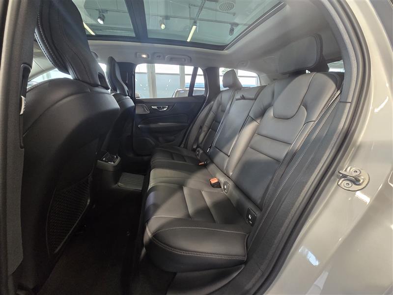 Volvo V60 T8 AWD LONG RANGE ULTRA PRO DARK TAKUU 24KK/40TKM