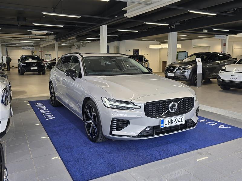 Volvo V60 T8 AWD LONG RANGE ULTRA PRO DARK TAKUU 24KK/40TKM