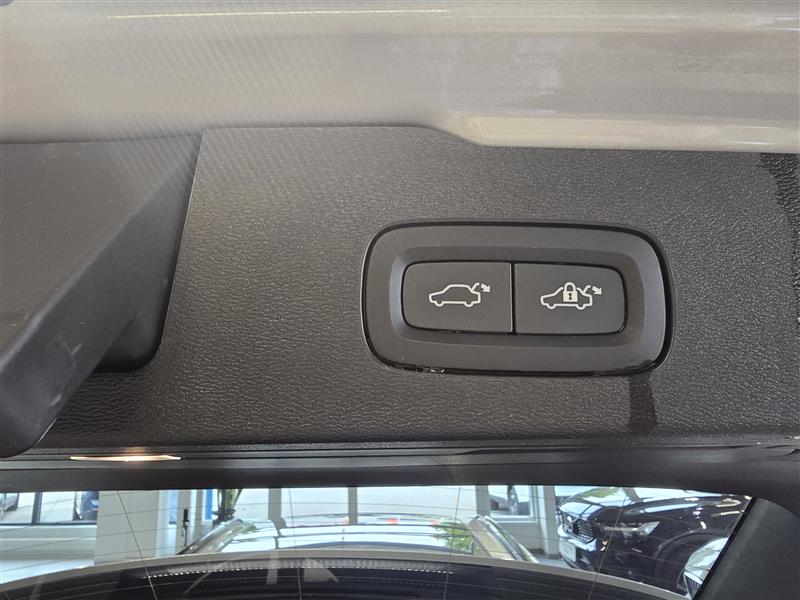 Volvo V60 T8 AWD LONG RANGE ULTRA PRO DARK TAKUU 24KK/40TKM