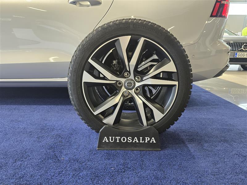 Volvo V60 T8 AWD LONG RANGE ULTRA PRO DARK TAKUU 24KK/40TKM