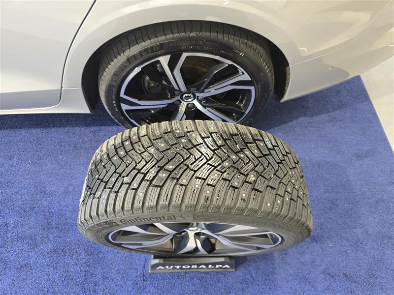Volvo V60 T8 AWD LONG RANGE ULTRA PRO DARK TAKUU 24KK/40TKM