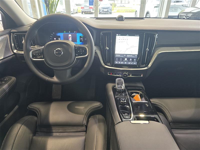 Volvo V60 T8 AWD LONG RANGE ULTRA PRO DARK TAKUU 24KK/40TKM
