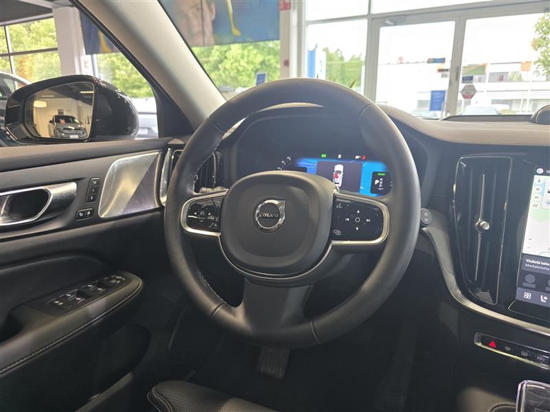 Volvo V60 T8 AWD LONG RANGE ULTRA PRO DARK TAKUU 24KK/40TKM