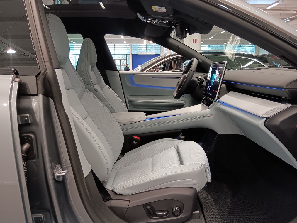 Polestar 4 LONG RANGE SINGLE MOTOR PLUS