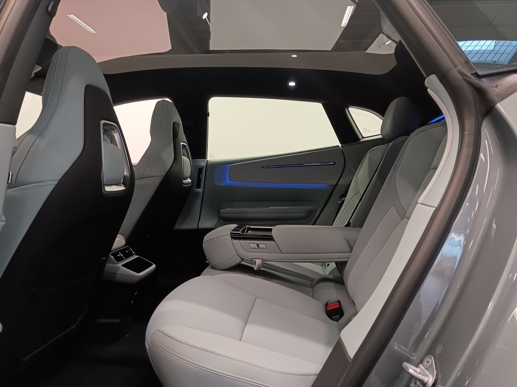 Polestar 4 LONG RANGE SINGLE MOTOR PLUS
