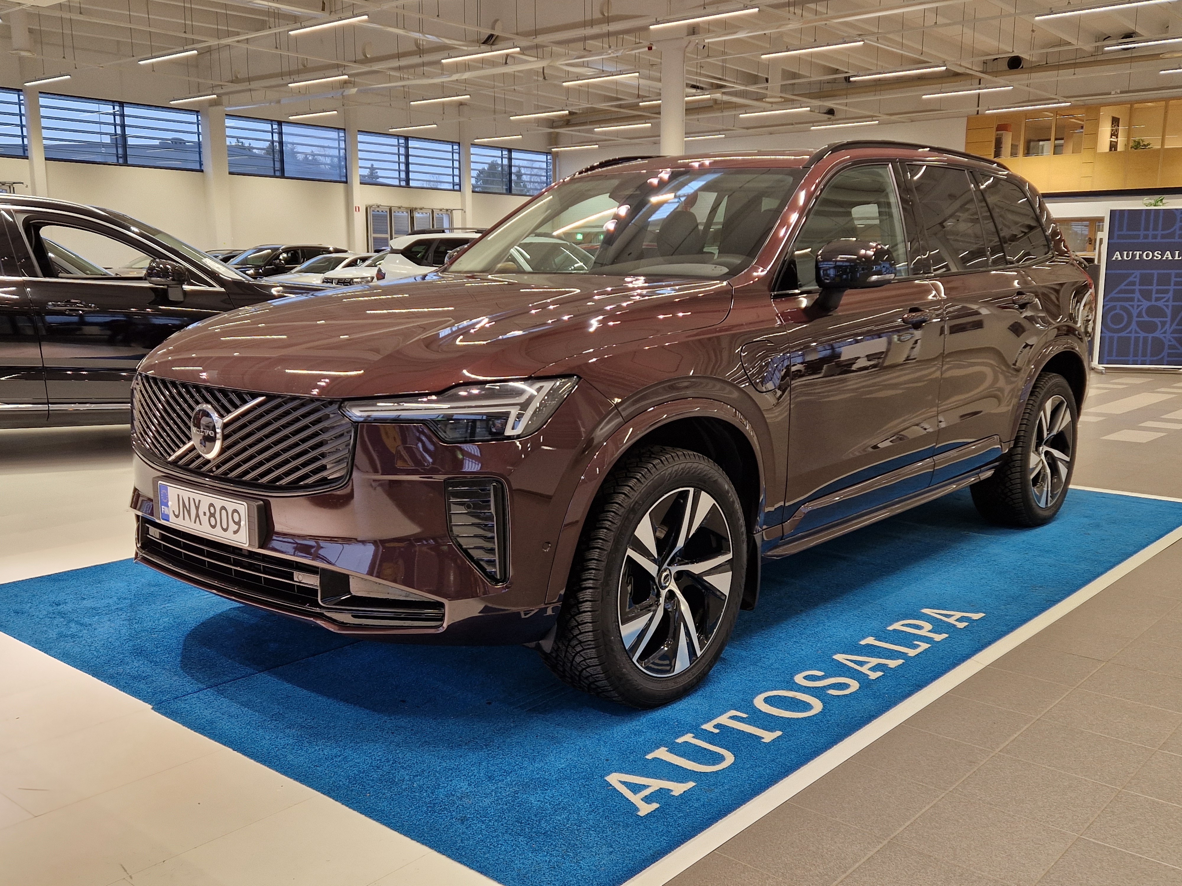 Volvo XC90 T8 AWD LONG RANGE PLUS DARK TAKUU 24KK/40TKM.