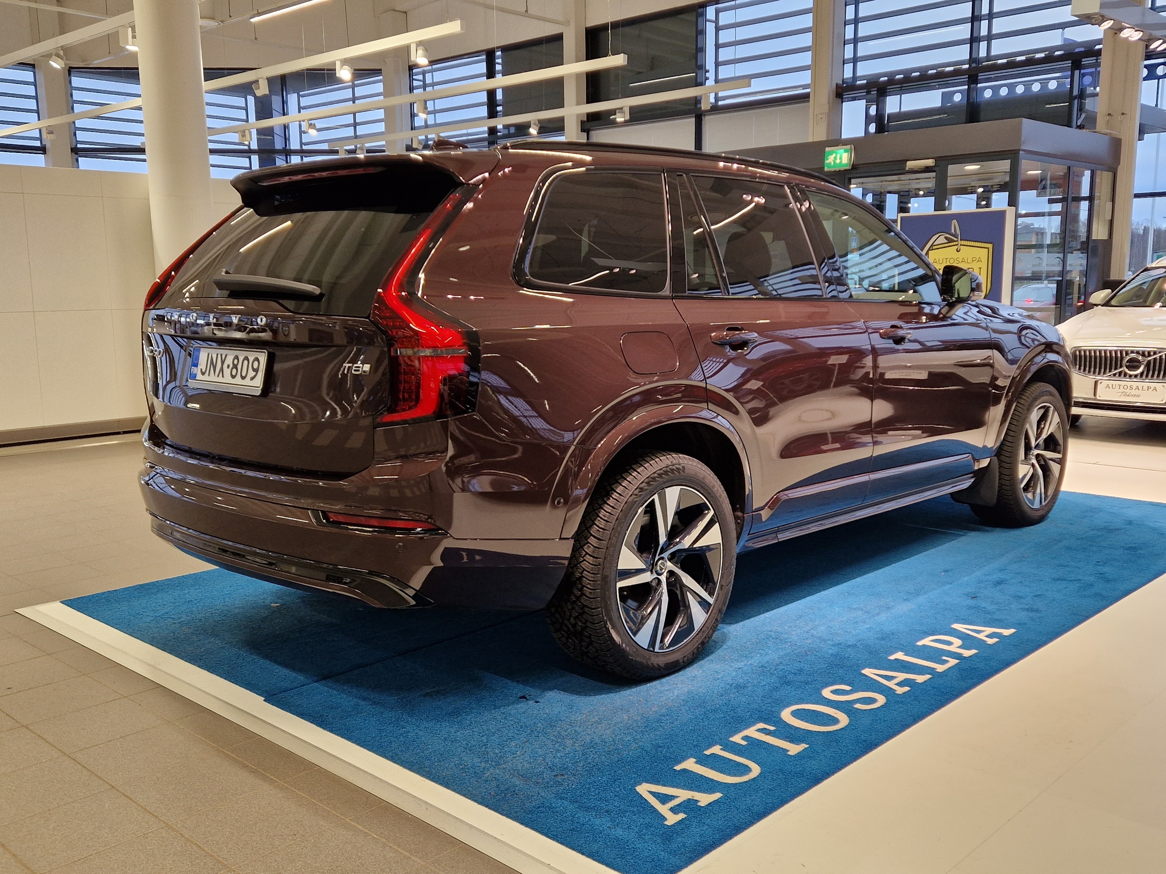 Volvo XC90 T8 AWD LONG RANGE PLUS DARK TAKUU 24KK/40TKM.