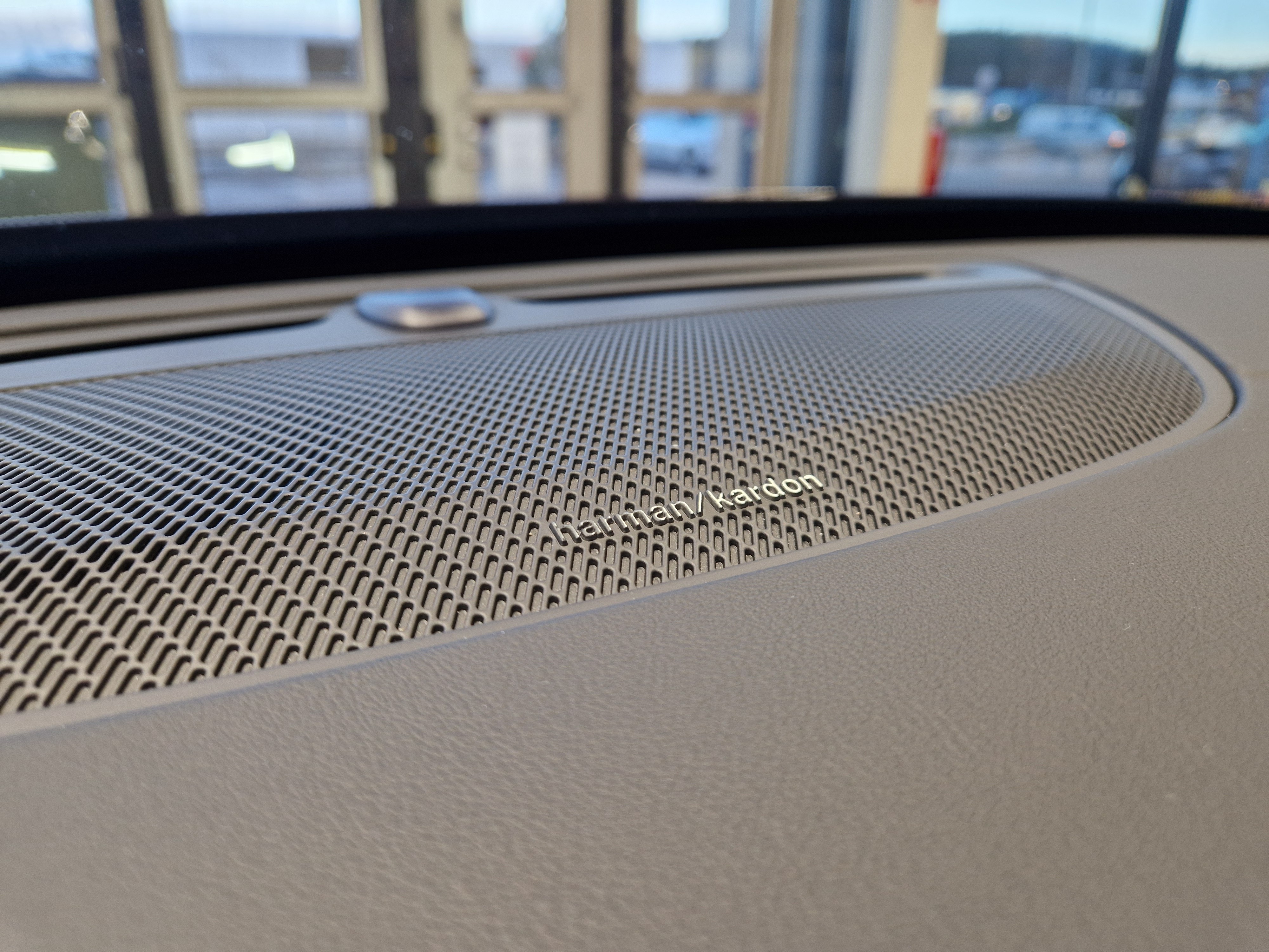 Volvo XC90 T8 AWD LONG RANGE PLUS DARK TAKUU 24KK/40TKM.