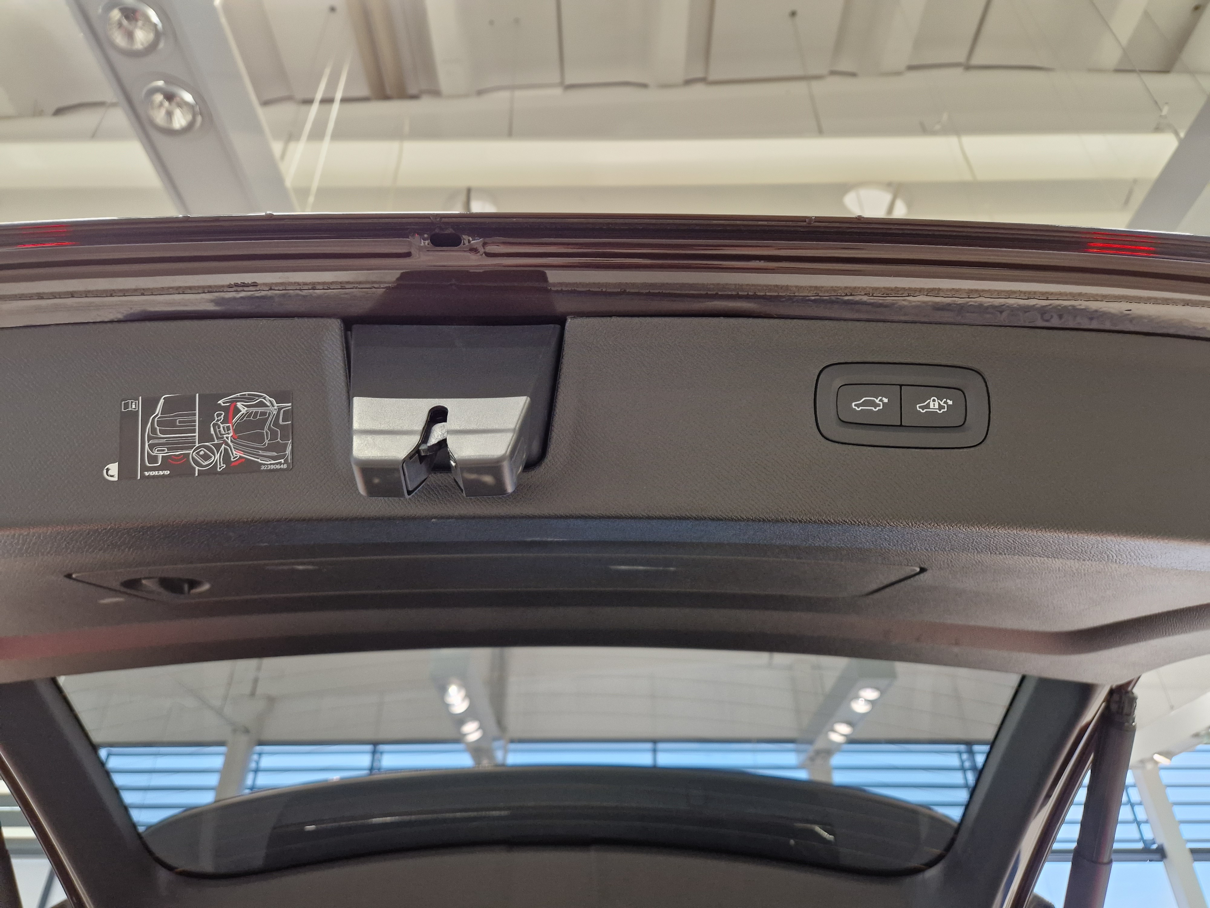 Volvo XC90 T8 AWD LONG RANGE PLUS DARK TAKUU 24KK/40TKM.