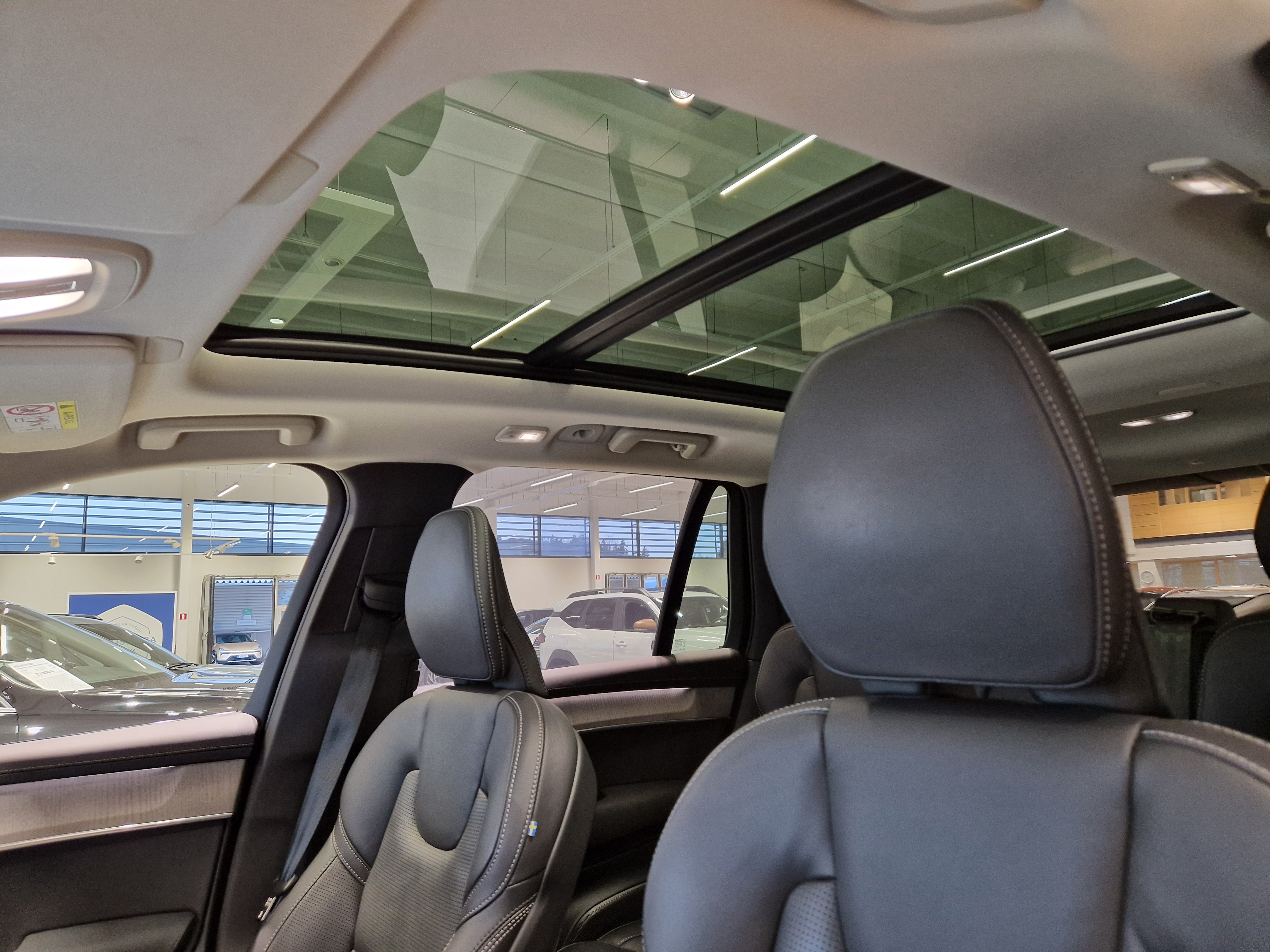 Volvo XC90 T8 AWD LONG RANGE PLUS DARK TAKUU 24KK/40TKM.