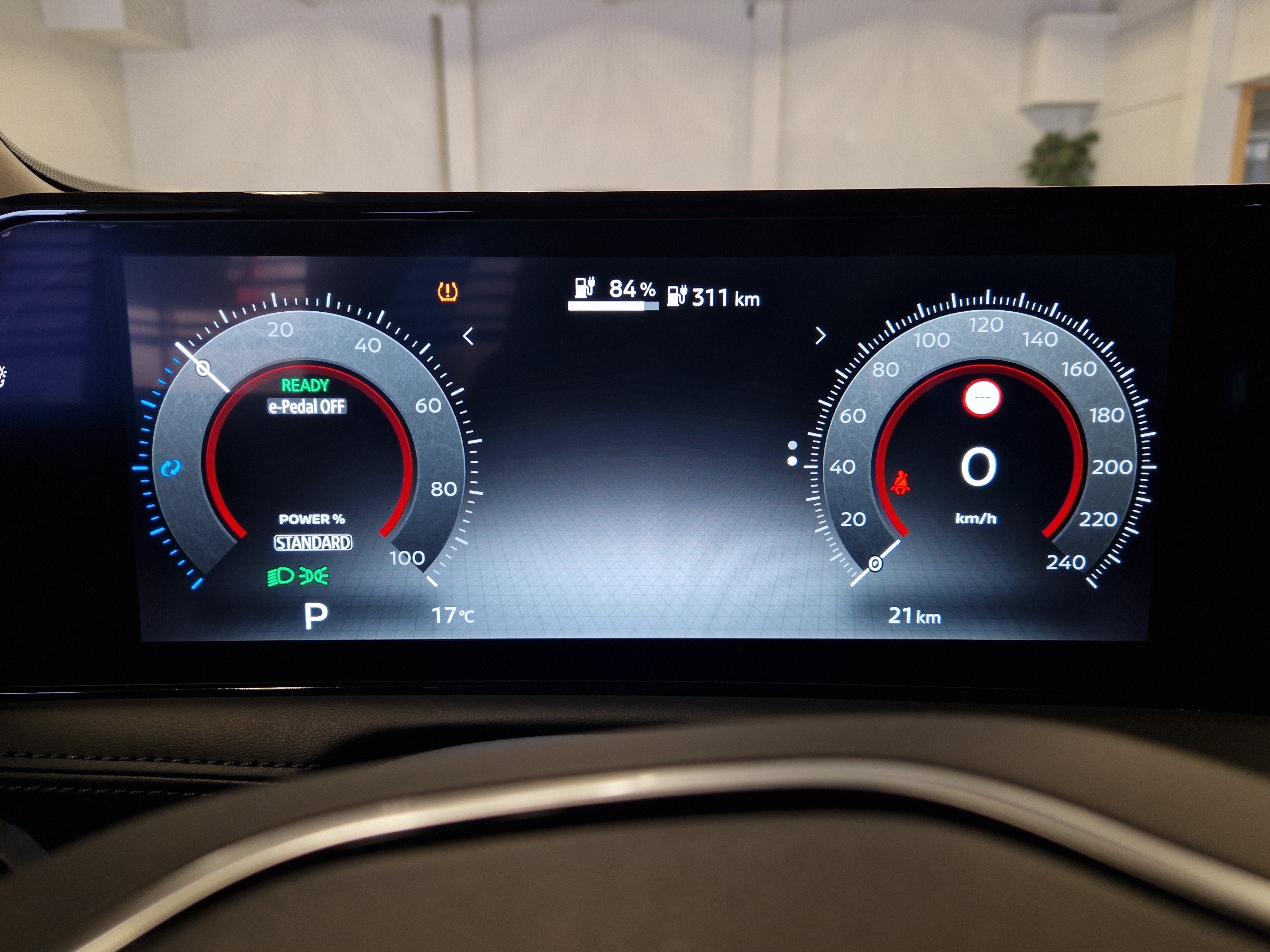 Nissan ARIYA 63KWH ADVANCE 2WD 22KW CHARGER