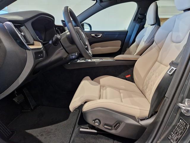Volvo XC60 T6 AWD LONG RANGE PLUS DARK