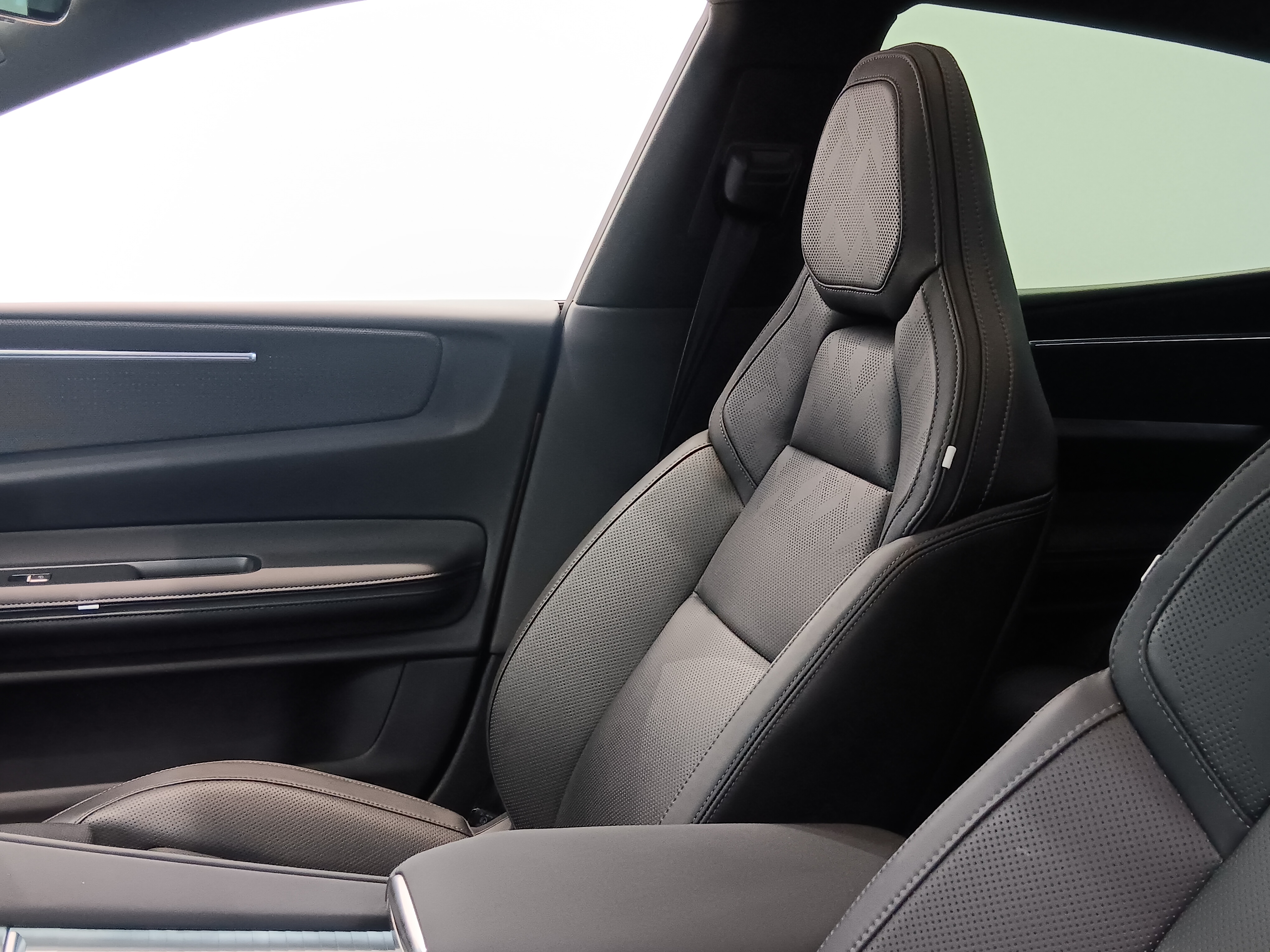 Polestar 4 LONG RANGE DUAL MOTOR PLUS