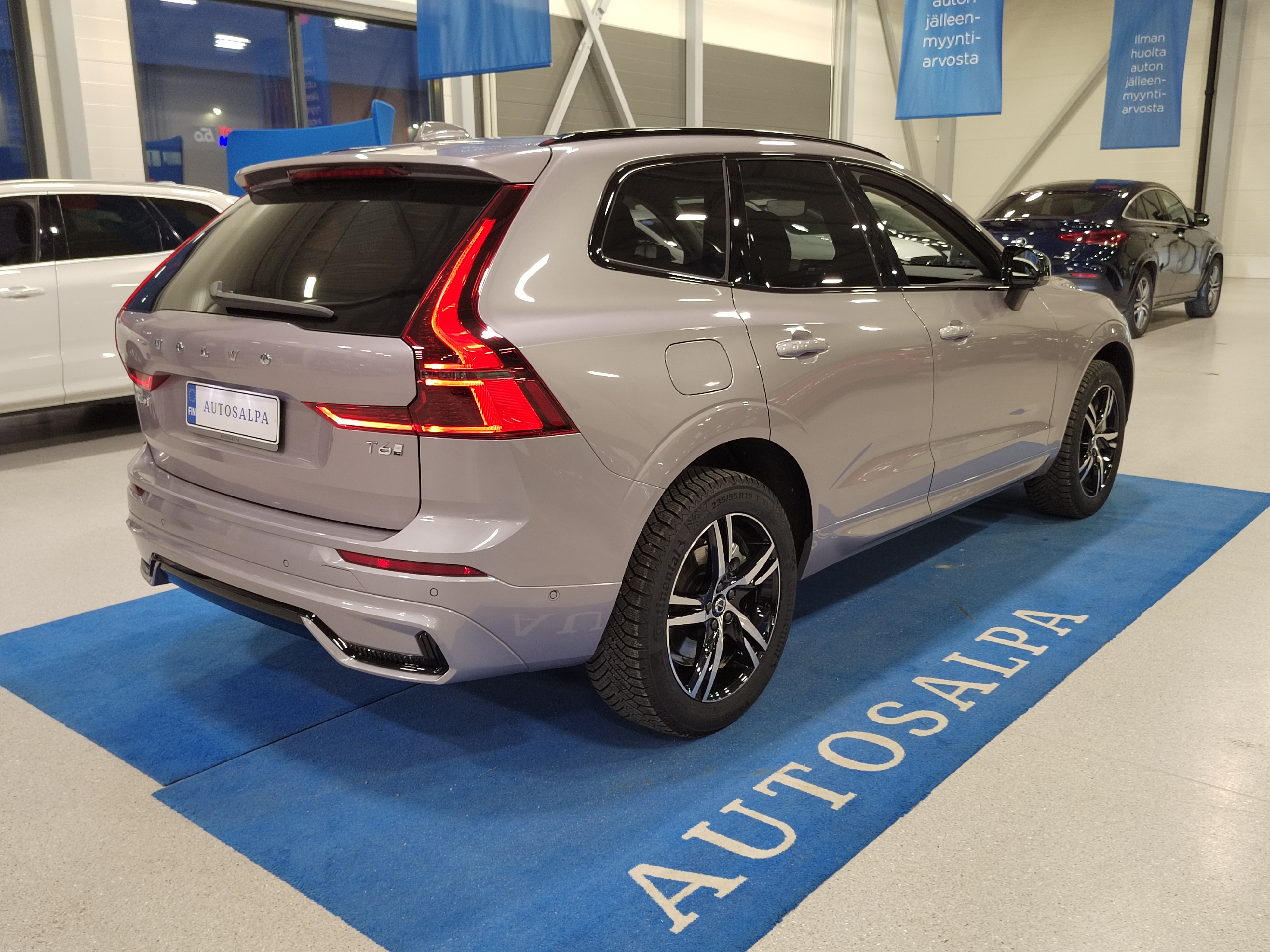Volvo XC60 T6 AWD LONG RANGE ULTRA DARK.