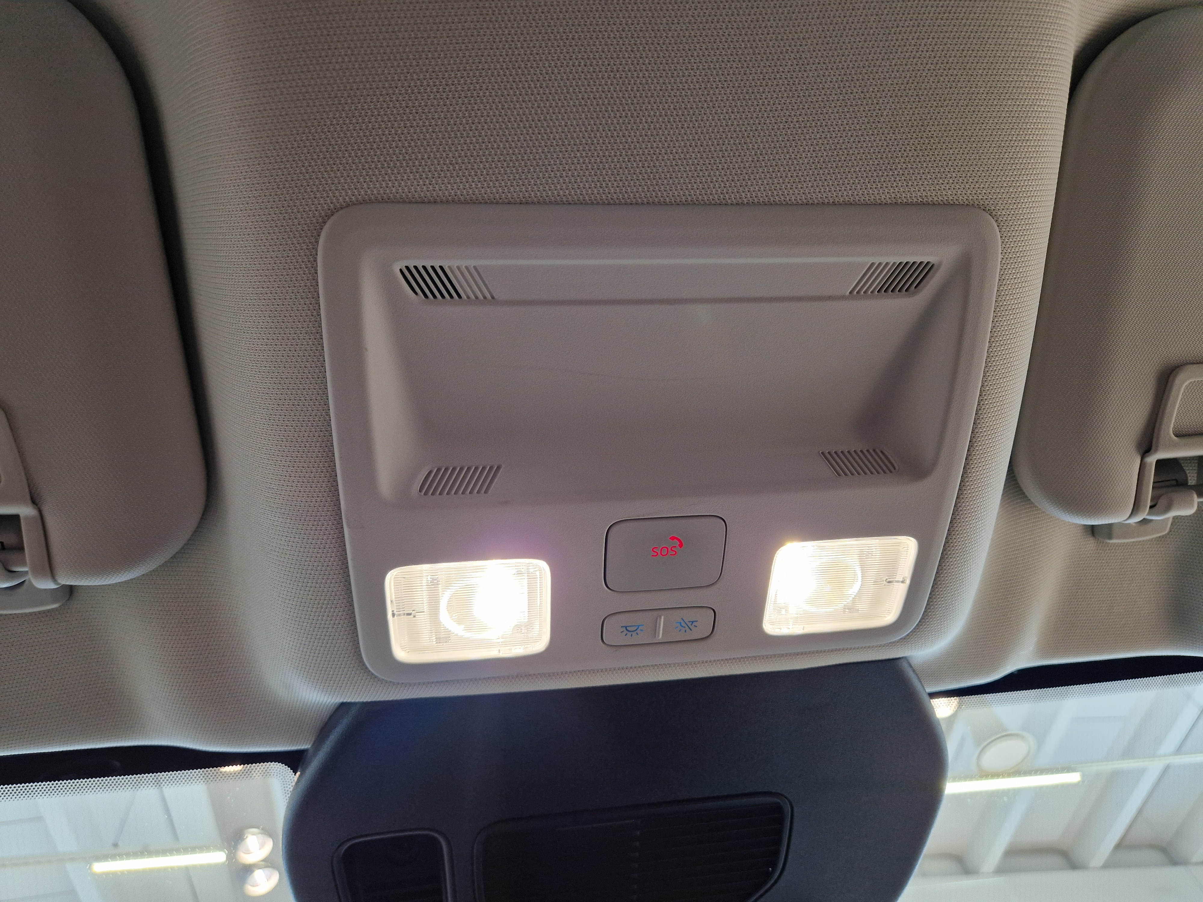 Ford KUGA 2,5 LADATTAVA HYBRIDI (PHEV) 225HV CVT FWD TITANIU