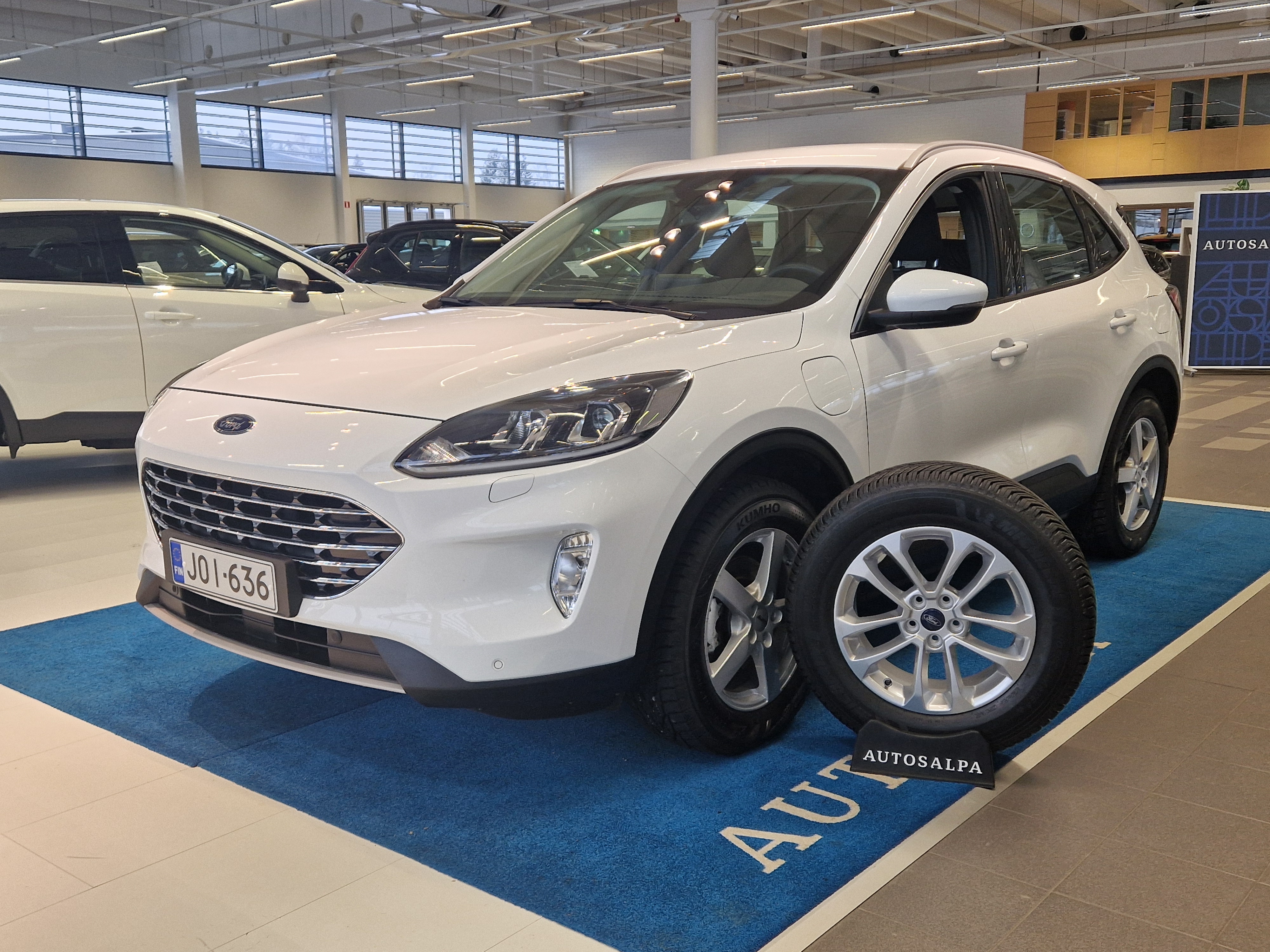 Ford KUGA 2,5 LADATTAVA HYBRIDI (PHEV) 225HV CVT FWD TITANIU