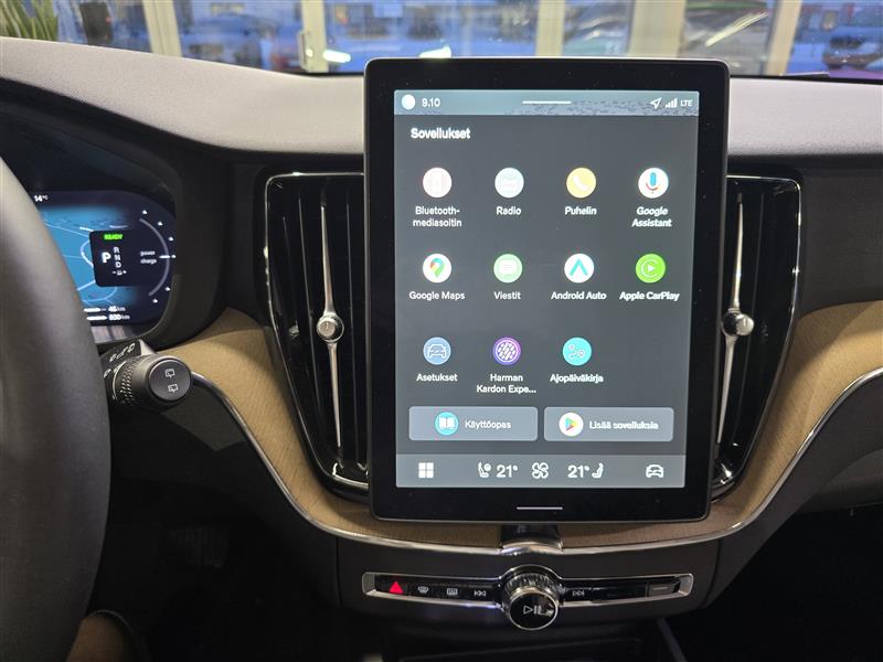 Volvo XC60 T6 AWD LONG RANGE PLUS DARK.