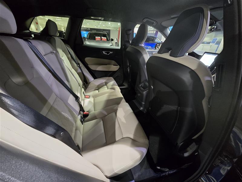 Volvo XC60 T6 AWD LONG RANGE PLUS DARK.