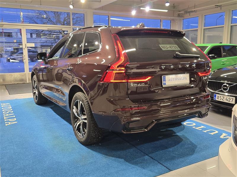 Volvo XC60 T6 AWD LONG RANGE PLUS DARK.