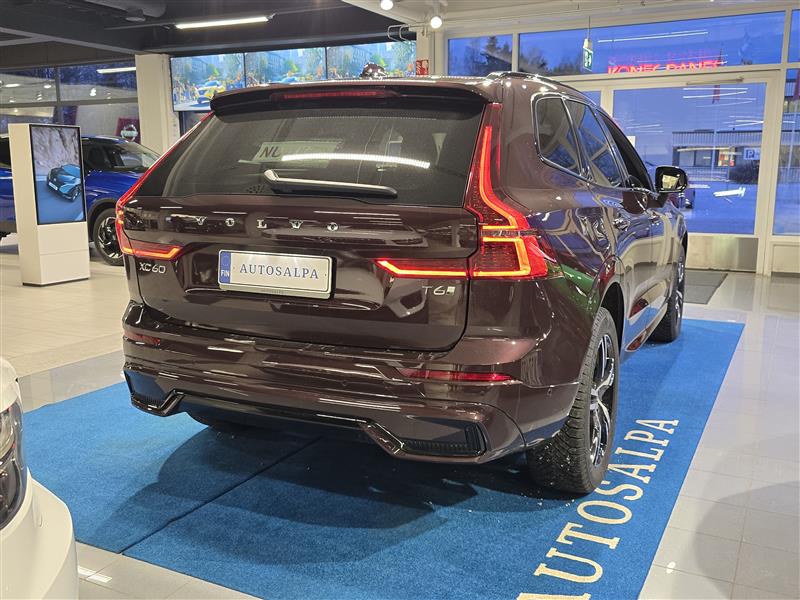 Volvo XC60 T6 AWD LONG RANGE PLUS DARK.