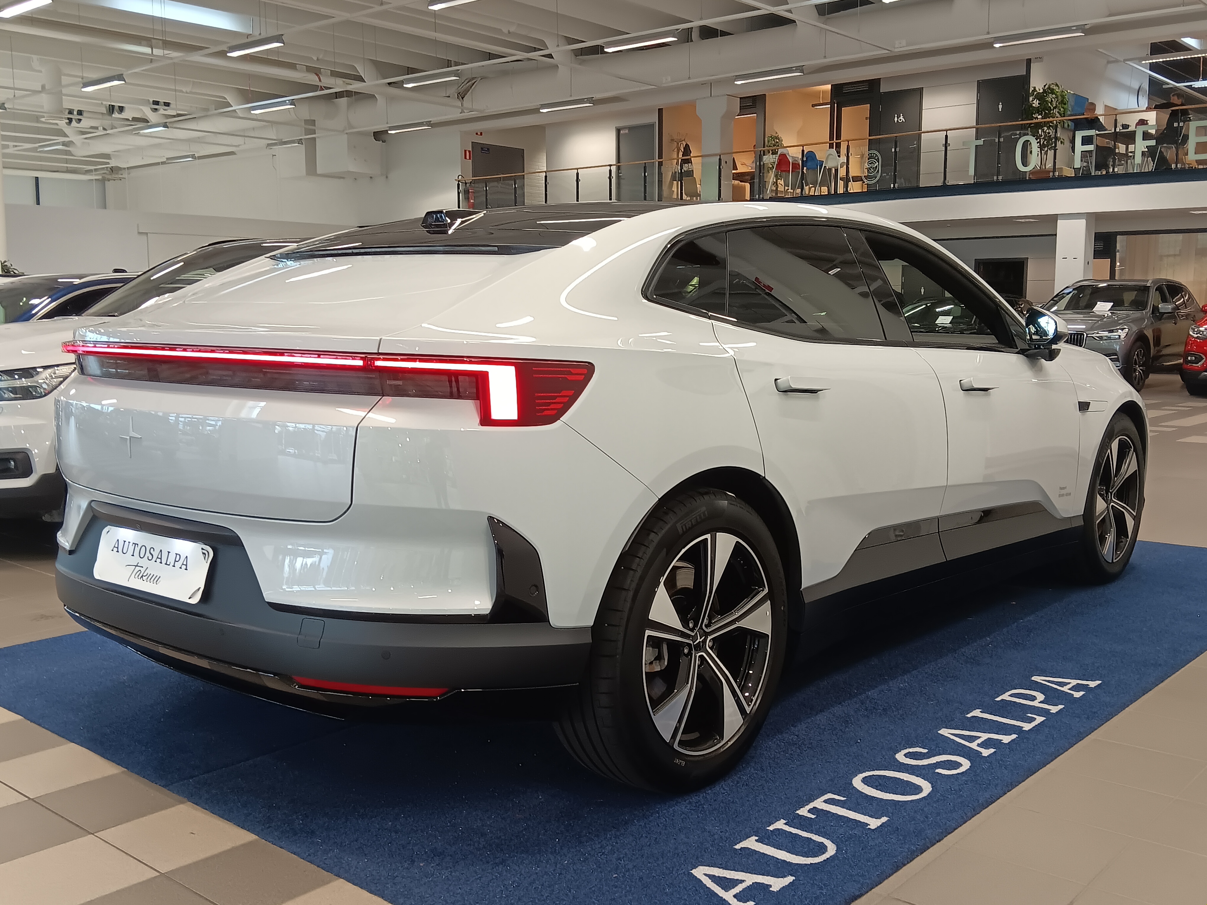 Polestar 4 Long Range Dual motor Prime 2026, kuva 3/29