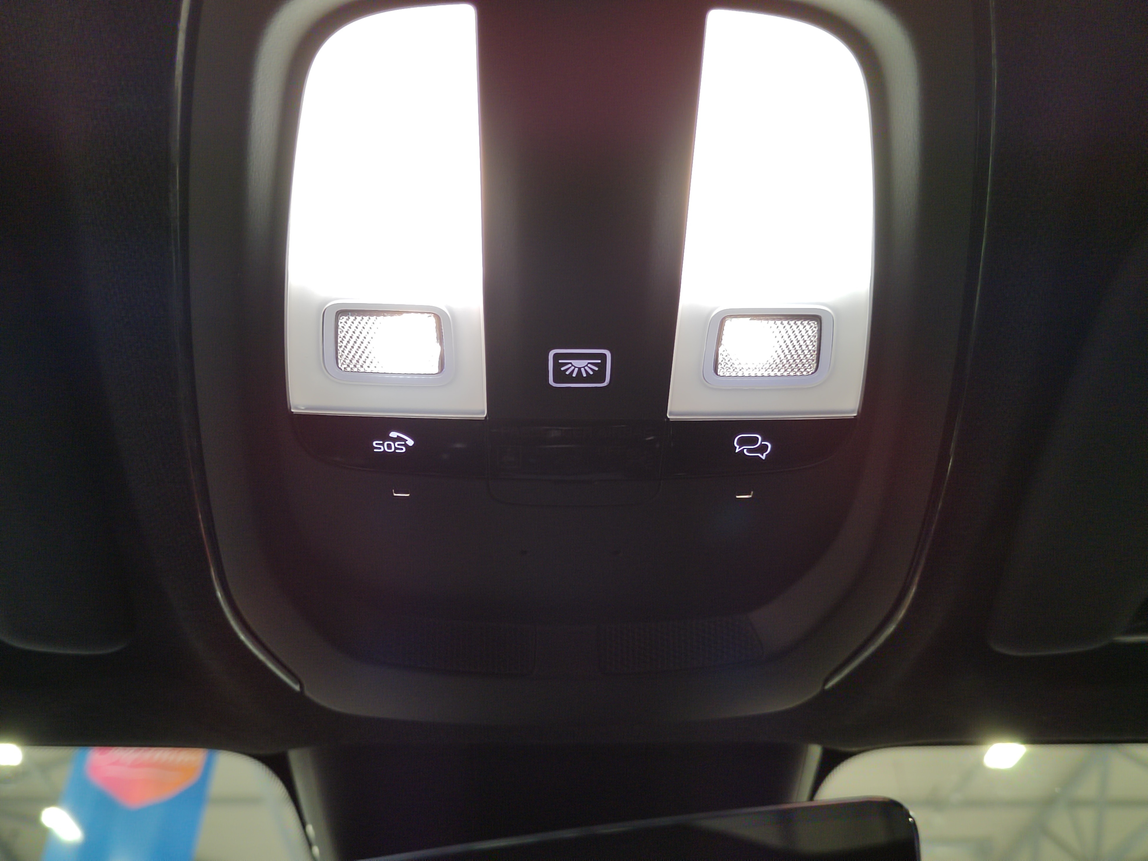 Volvo EC40 TWIN PERFORMANCE ULTRA BLACK EDITION