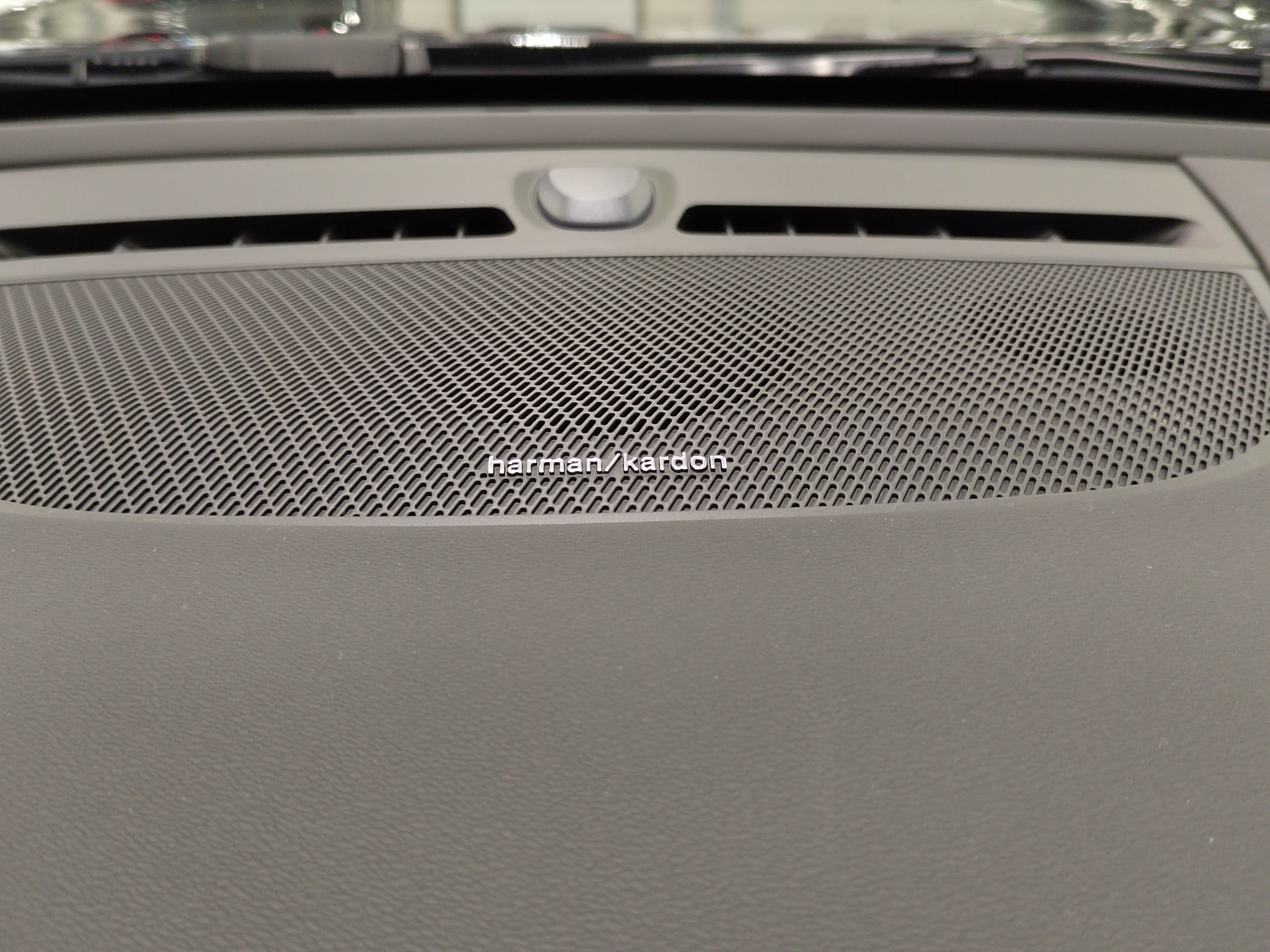 Volvo EC40 TWIN PERFORMANCE ULTRA BLACK EDITION