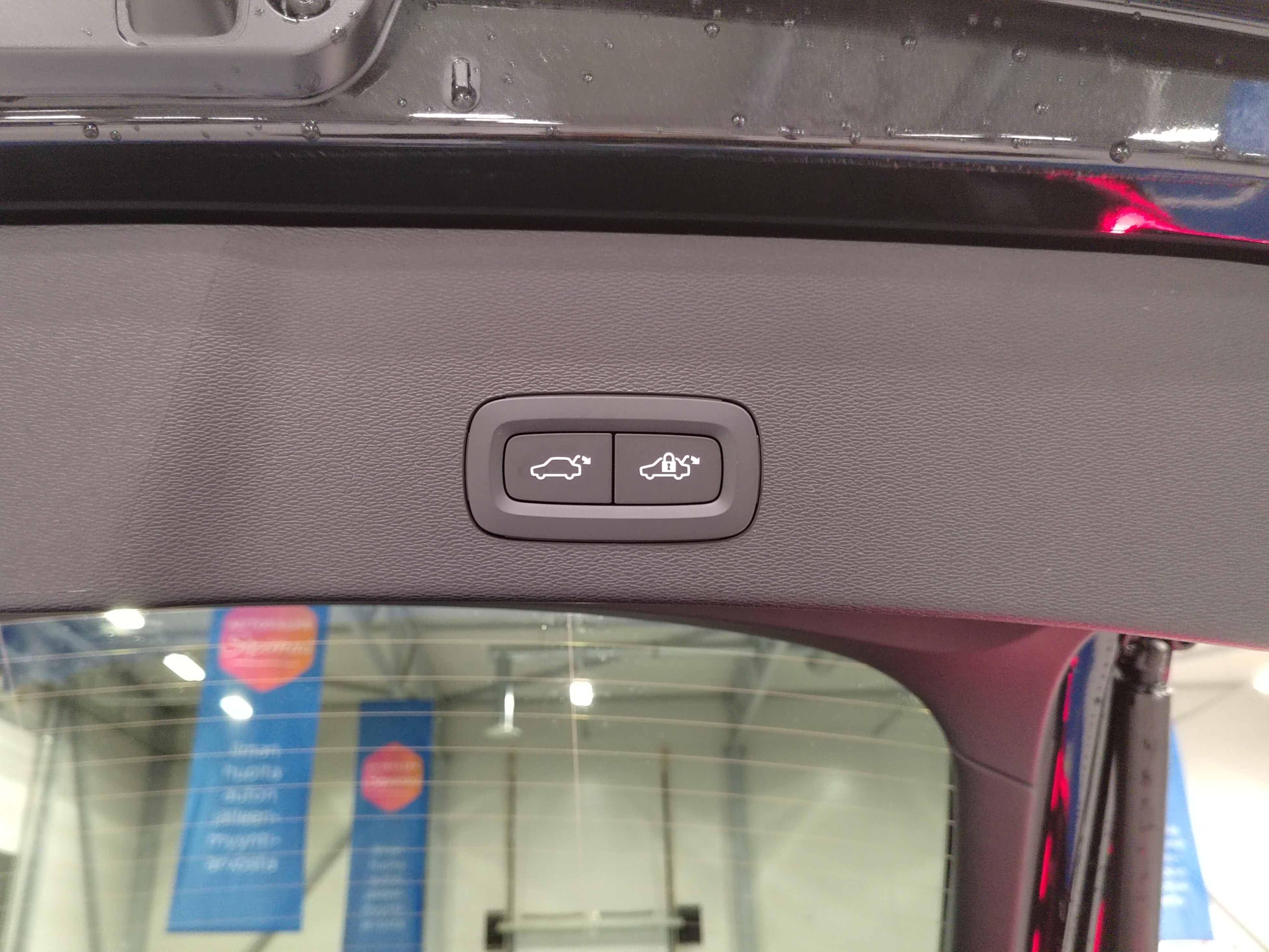 Volvo EC40 TWIN PERFORMANCE ULTRA BLACK EDITION