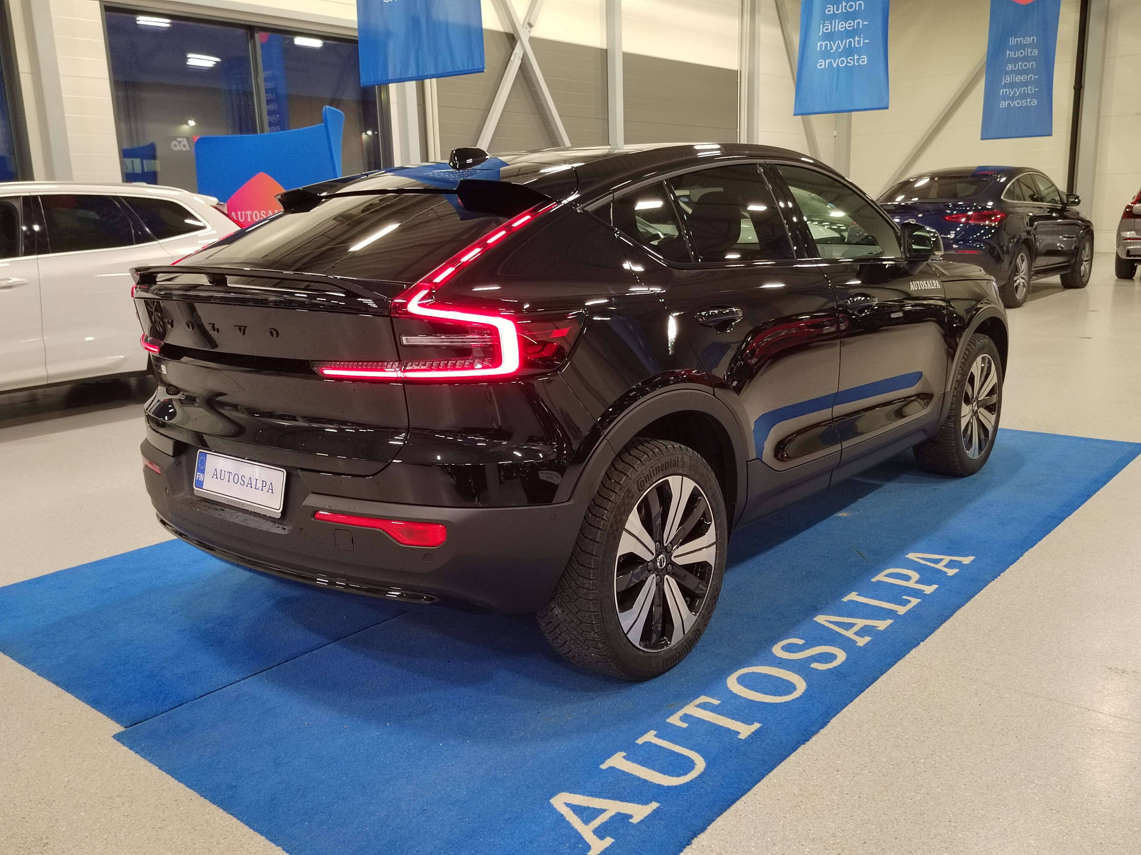 Volvo EC40 TWIN PERFORMANCE ULTRA BLACK EDITION