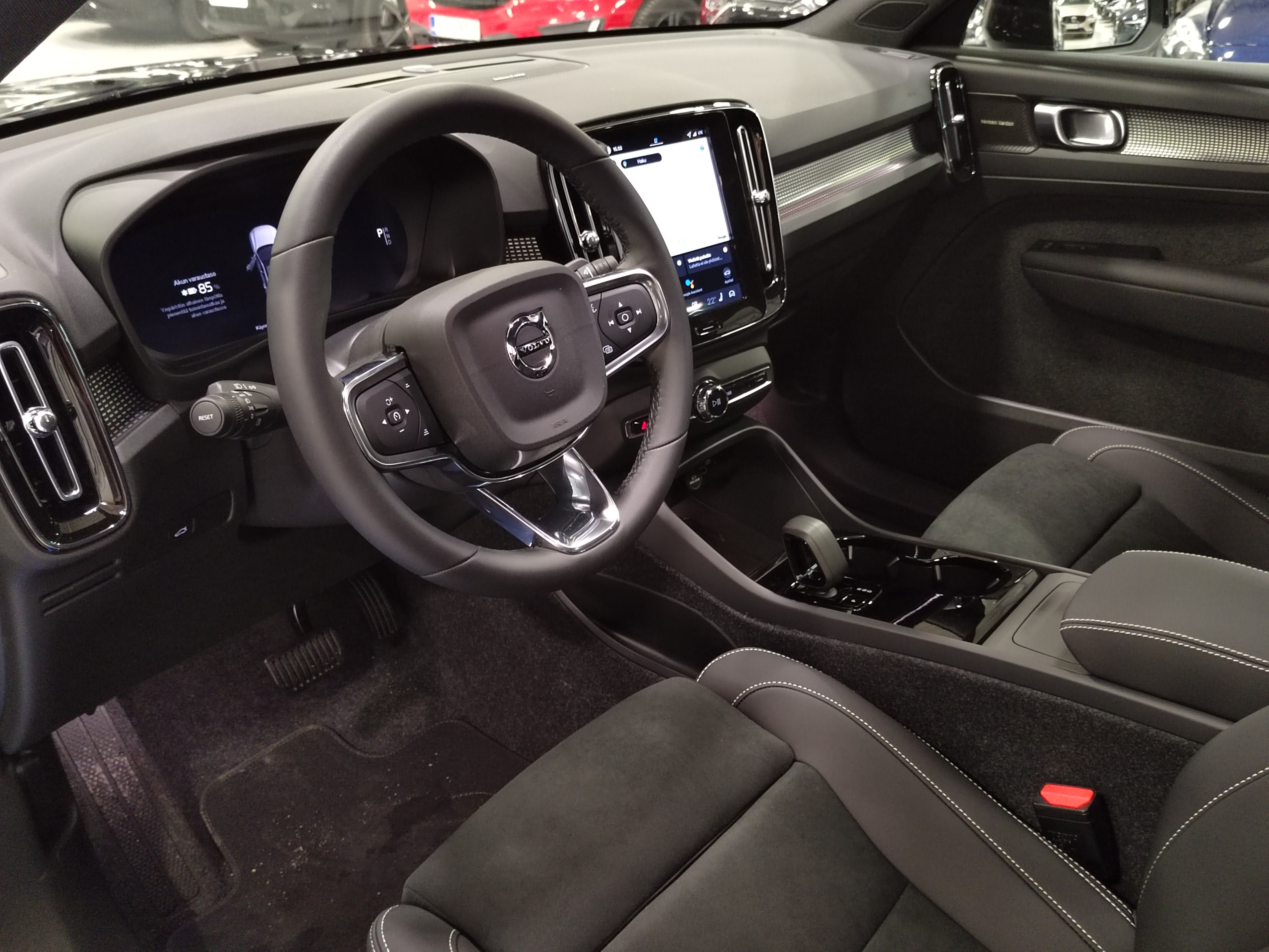 Volvo EC40 TWIN PERFORMANCE ULTRA BLACK EDITION