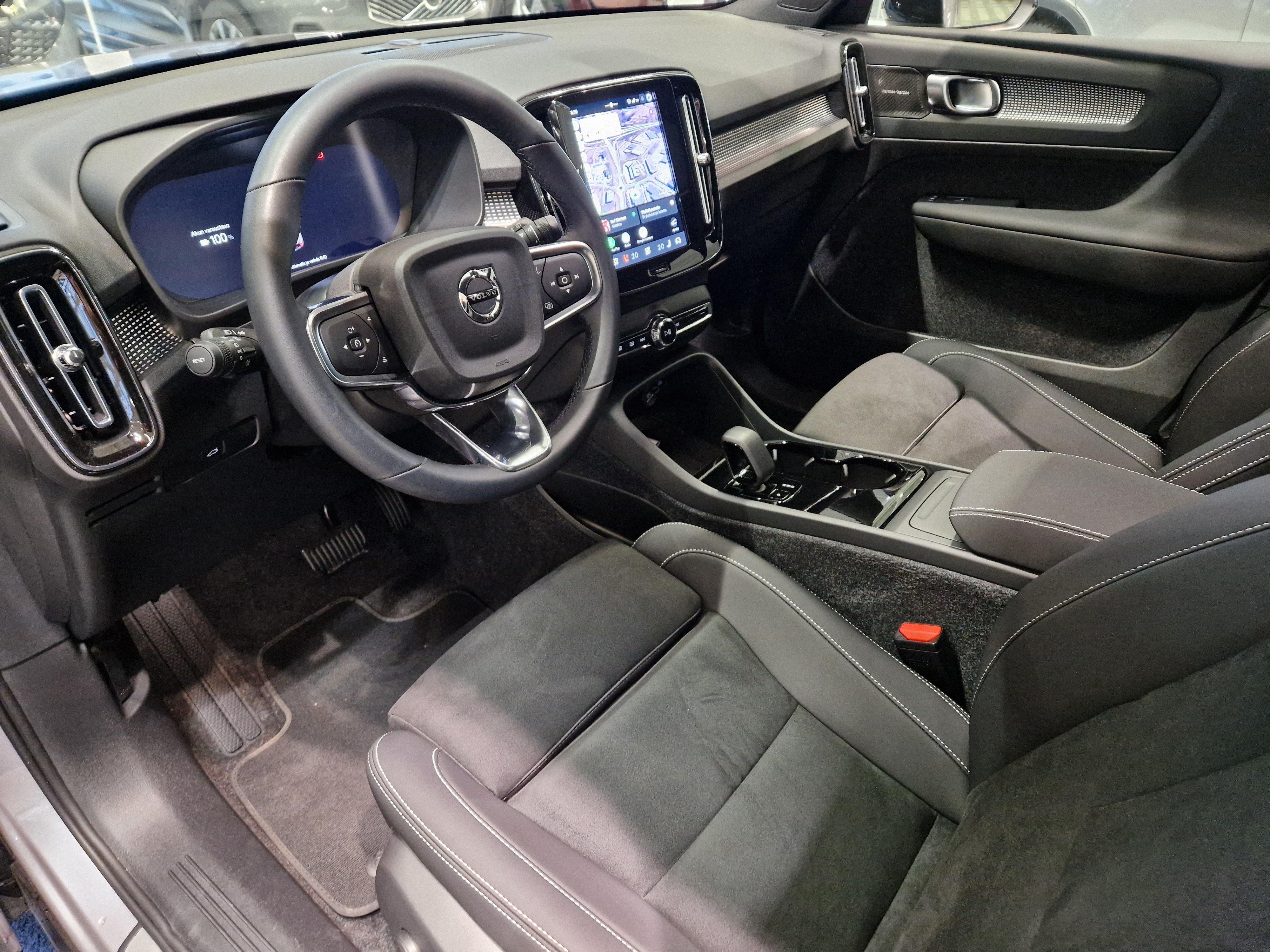 Volvo EX40 TWIN ULTRA.