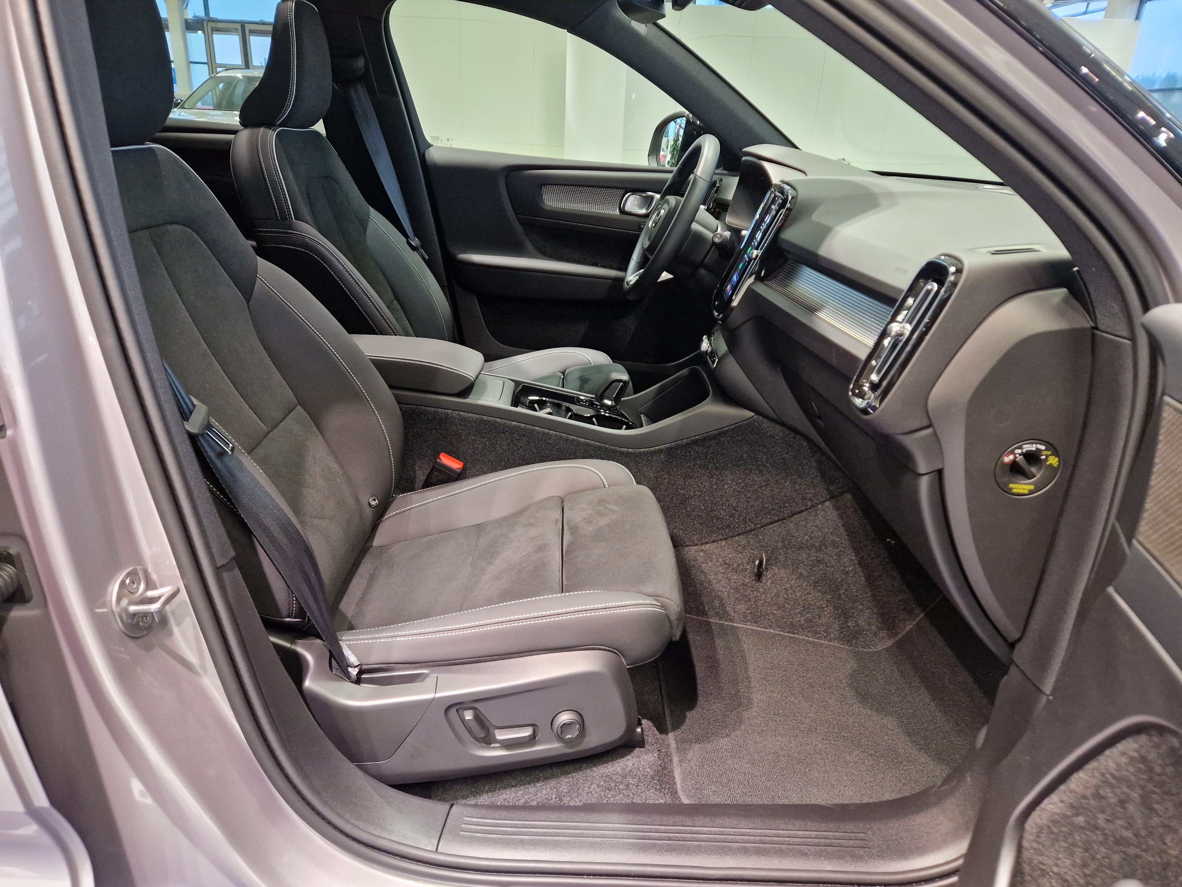 Volvo EX40 TWIN ULTRA.