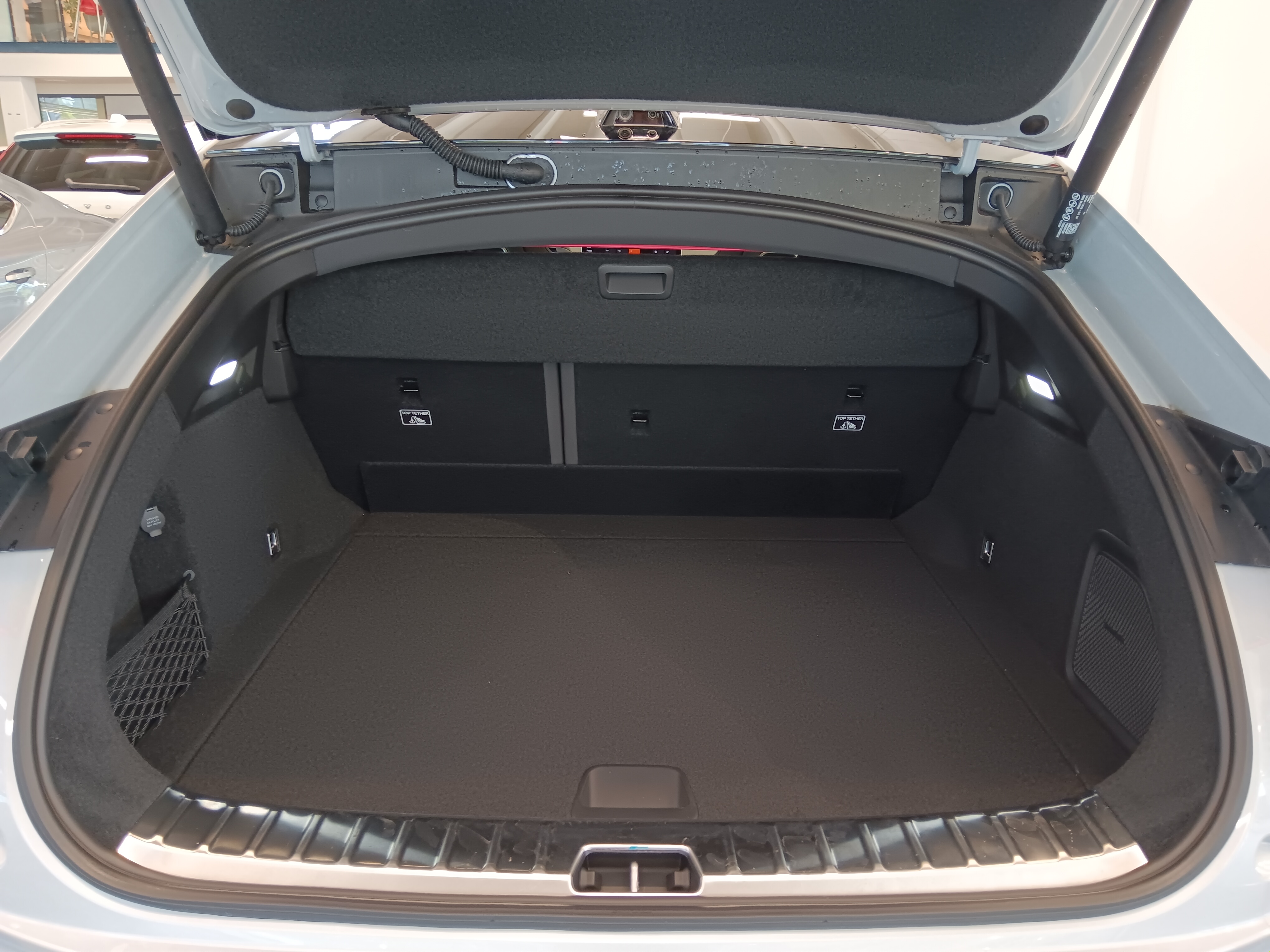 Polestar 4 LONG RANGE DUAL MOTOR BUSINESS.