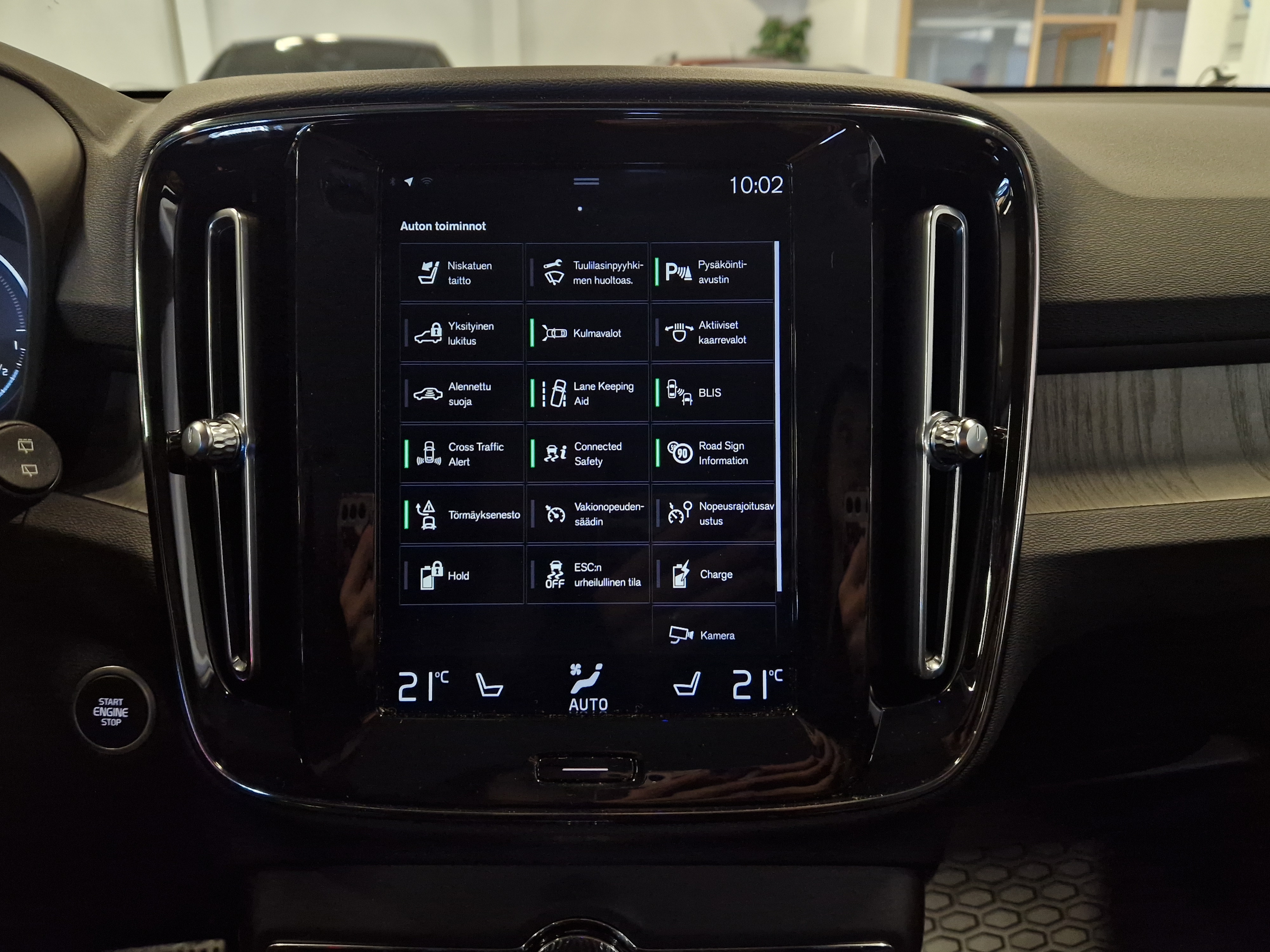 Volvo XC40 T5 TWIN ENGINE INSCRIPTION TAKUU 24KK/40TKM